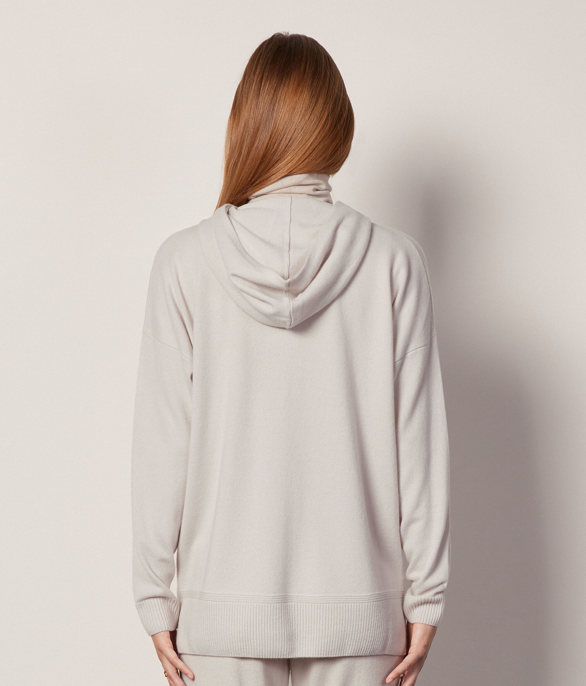 Sweatshirt à capuche en cachemire ultra-doux