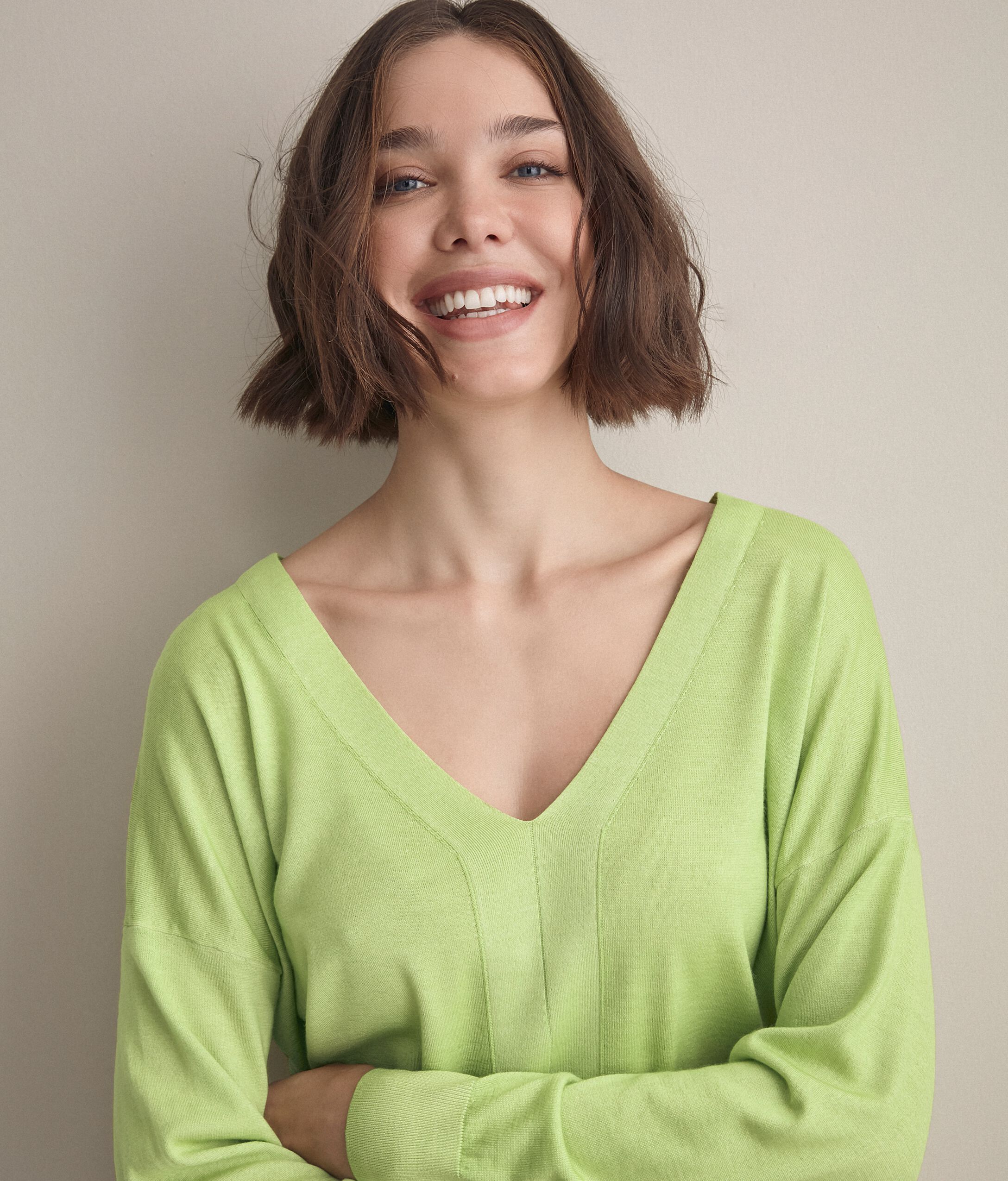 Ultrafine Cashmere Oversized V-Neck Sweater