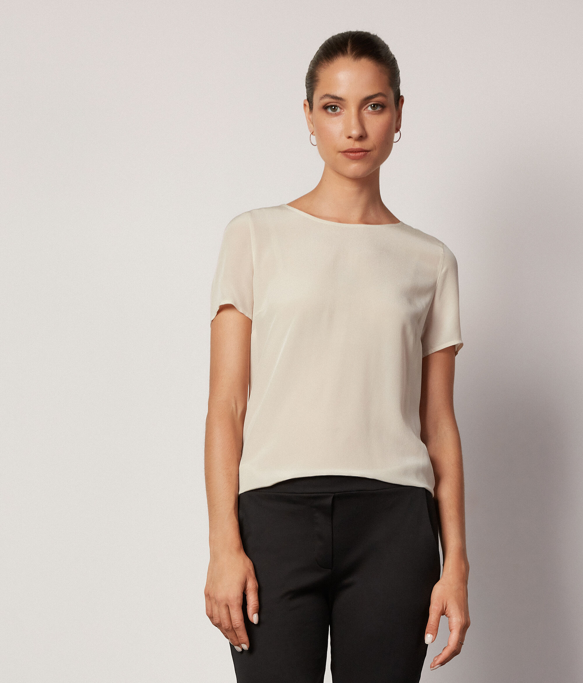 T-shirt με Στρογγυλή Λαιμόκοψη από Μετάξι