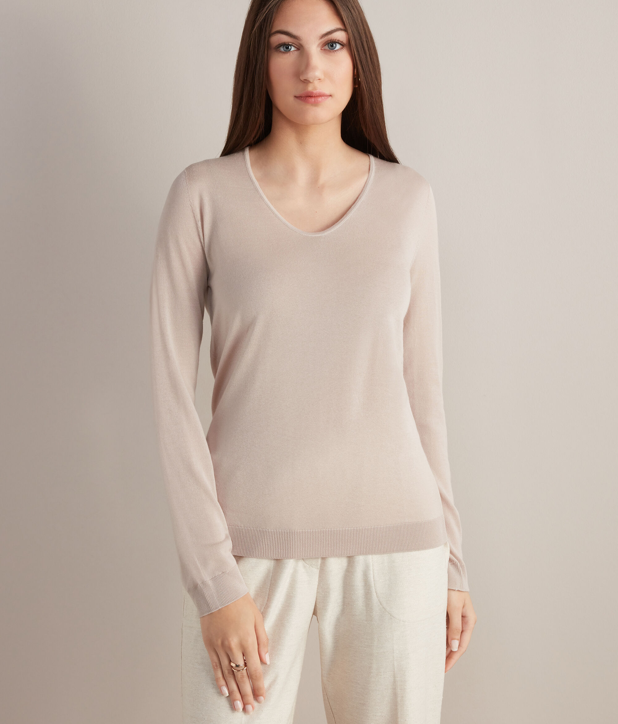 Ultrafine Cashmere V-Neck Jumper