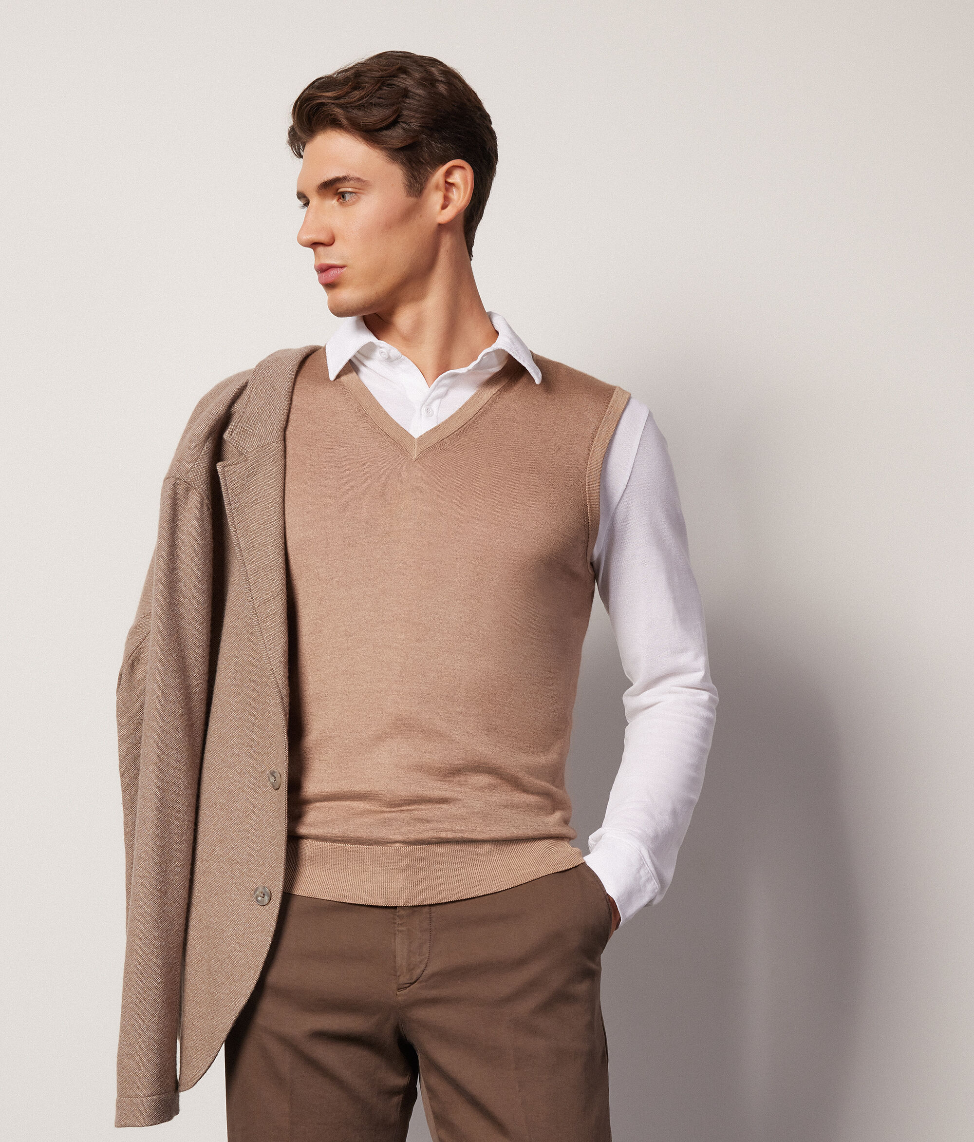 Ultrafine Cashmere Sleeveless V-Neck Jumper