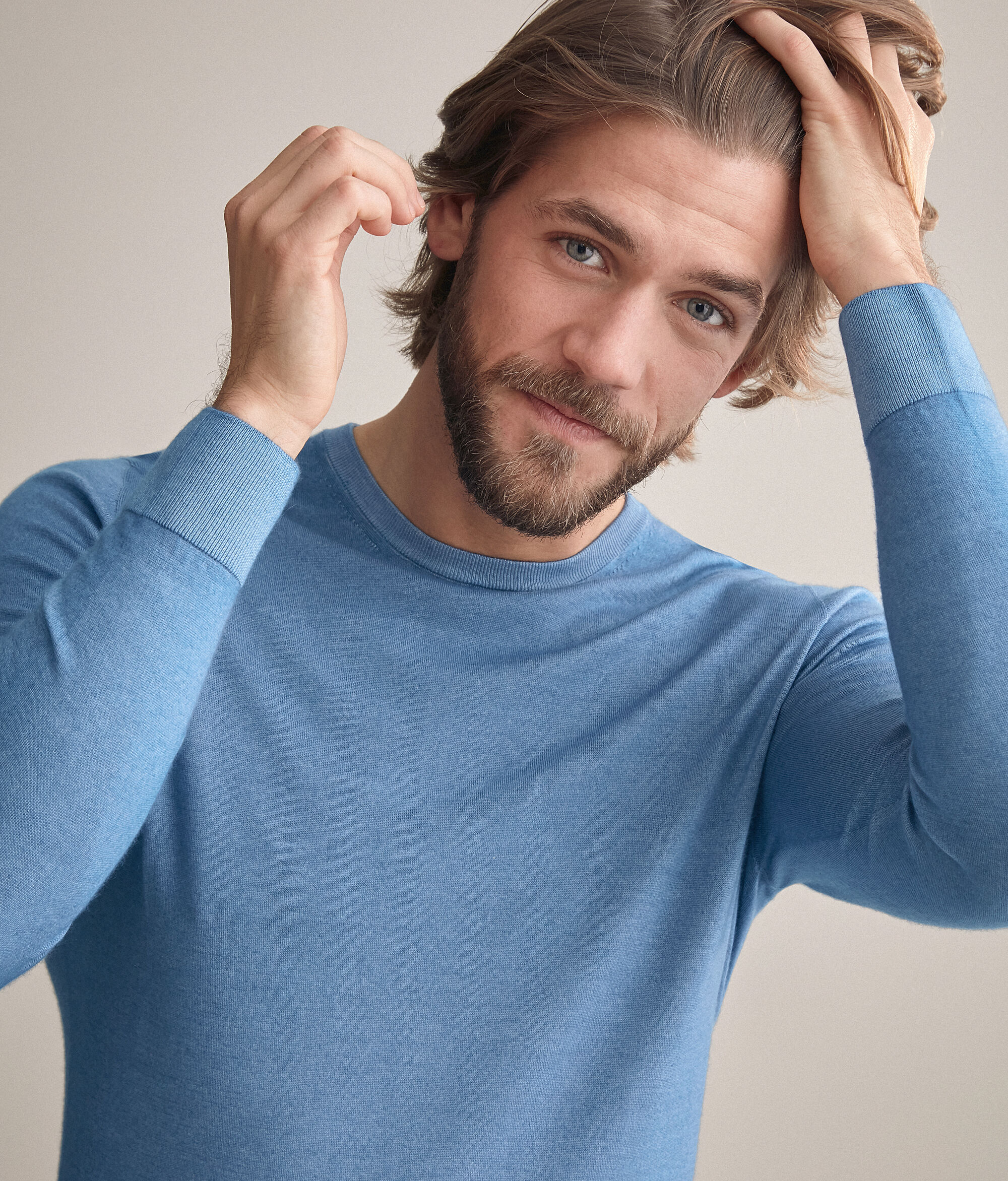 Ultrafine cashmere crew neck sweater