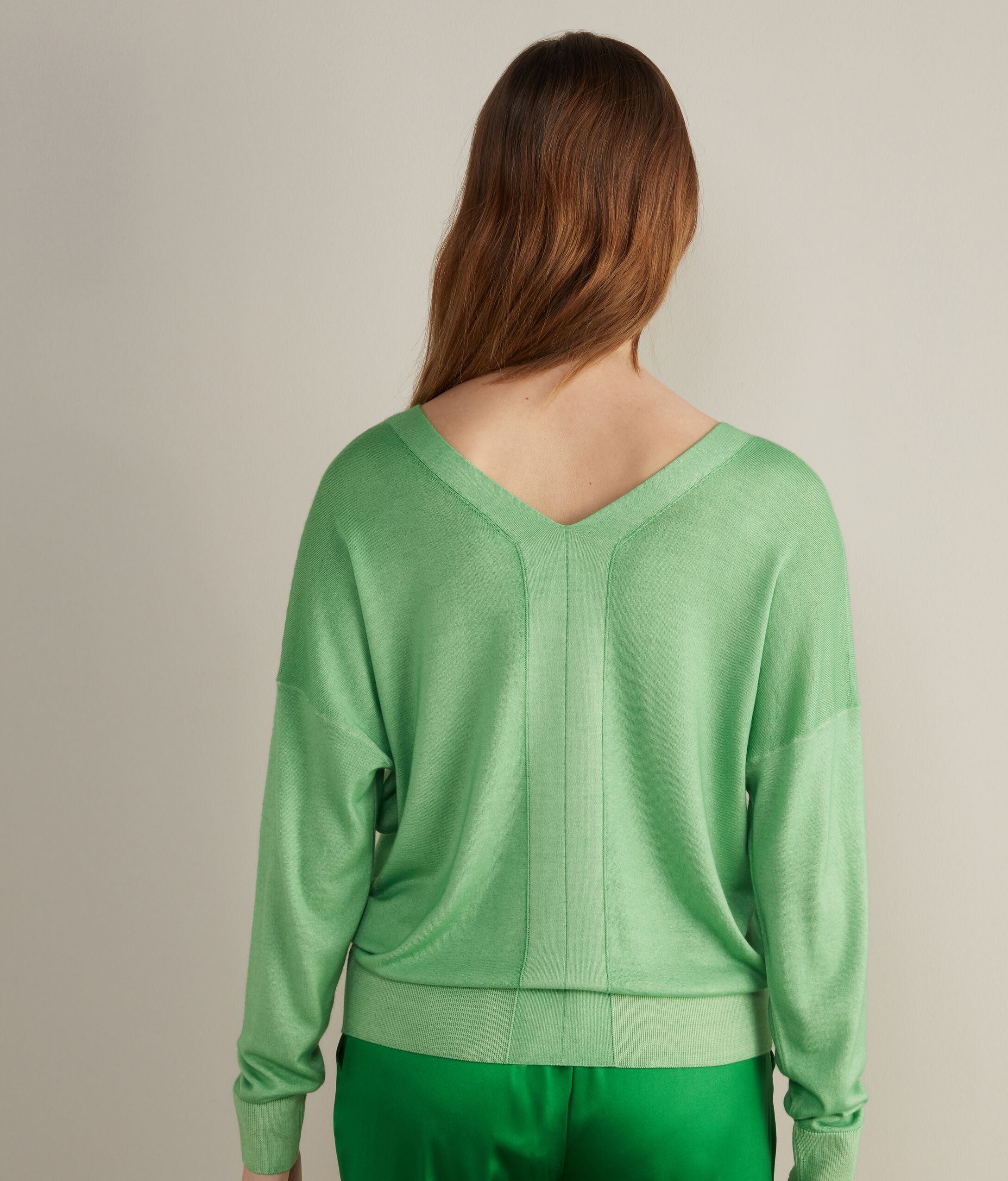 Oversize-Pullover aus Kaschmir Ultrafine mit V-Ausschnitt