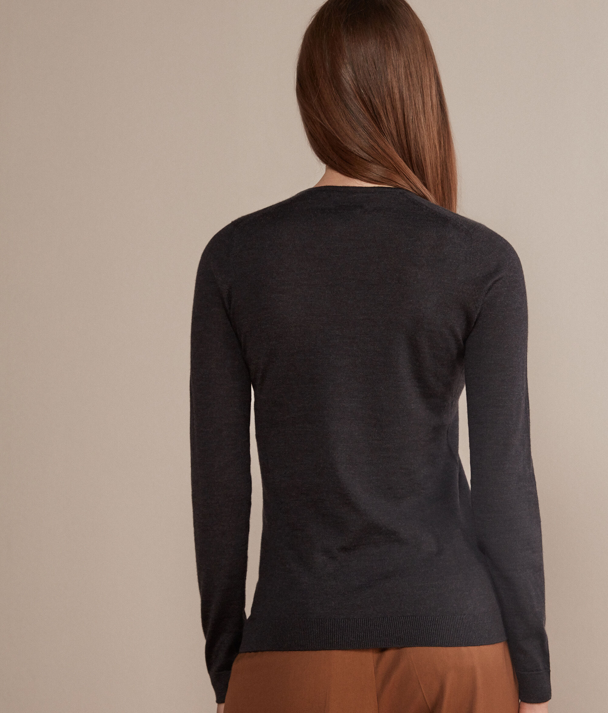 Pull à col V en cachemire ultra-fin