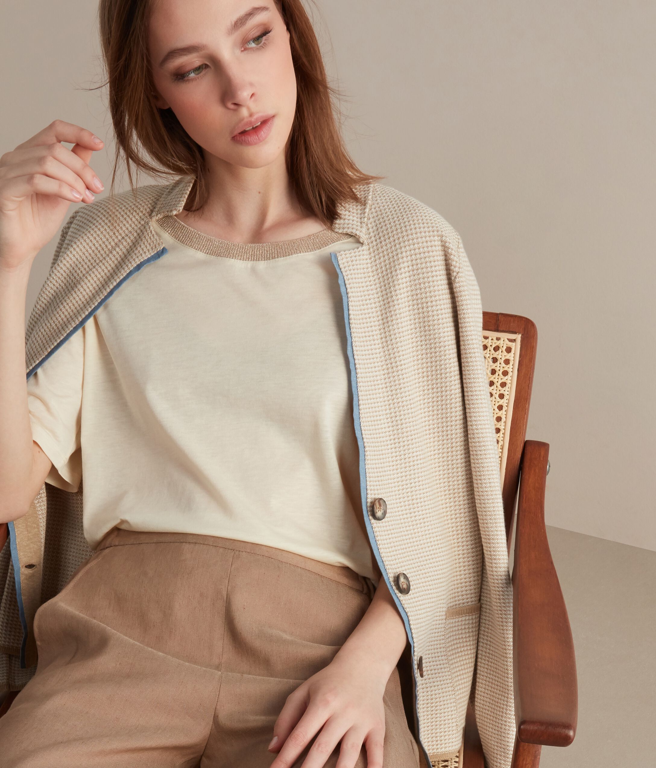 T-Shirt aus Fresh Seide mit Party-Abschlüssen