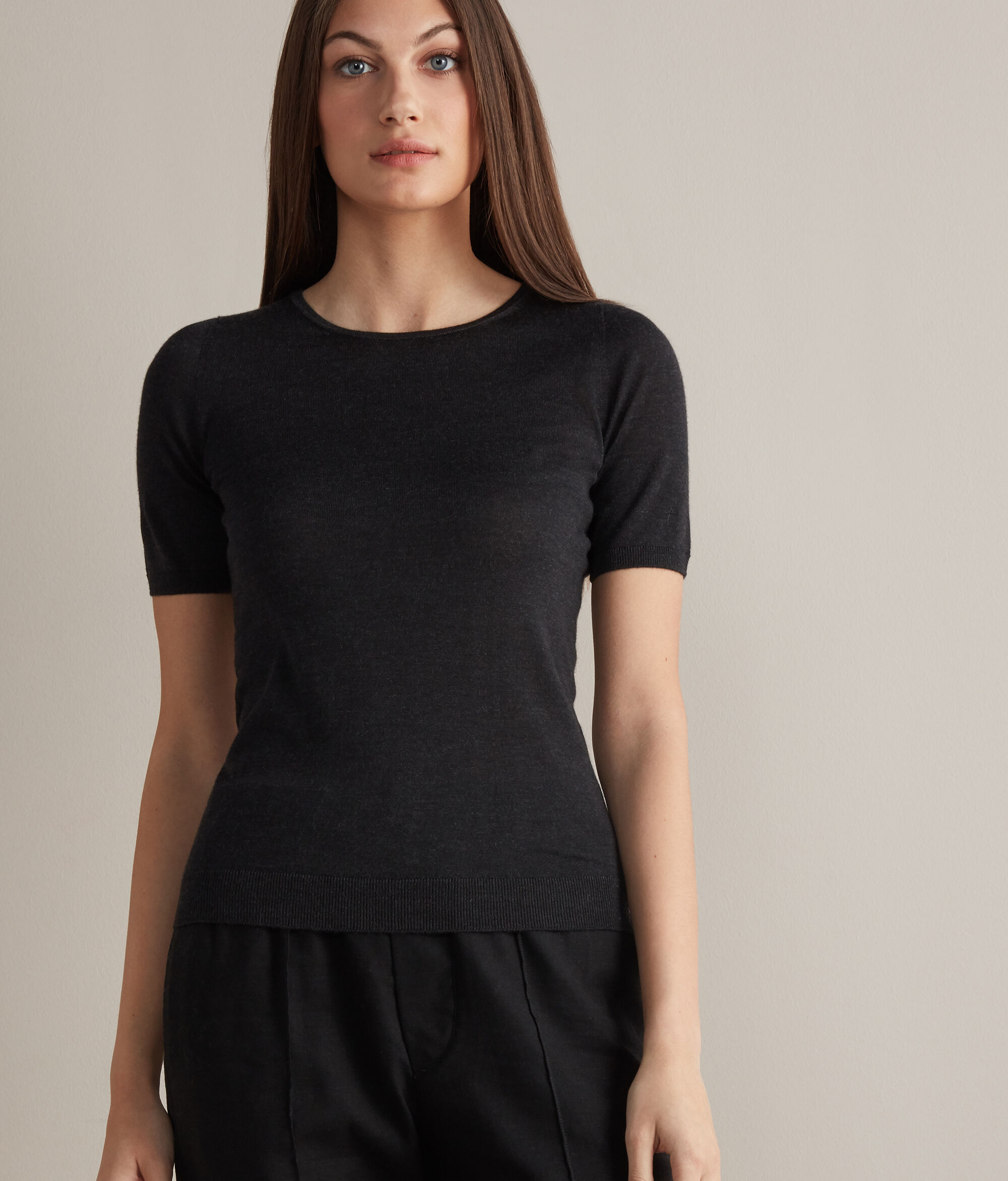 Round-Neck Short-Sleeve Ultrafine Cashmere Top