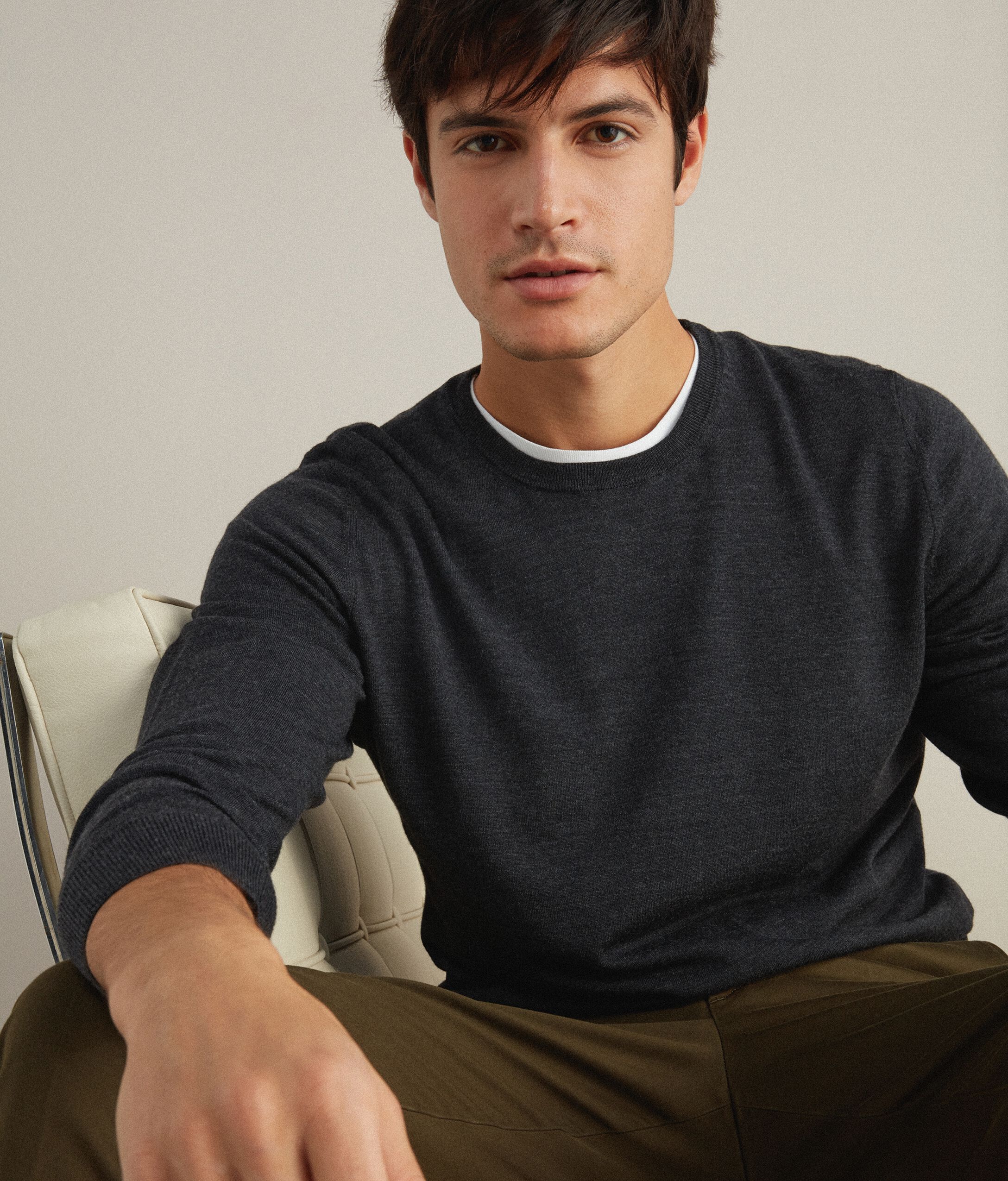 Πουλόβερ με Στρόγγυλη Λαιμόκοψη από Μαλλί Μερινό