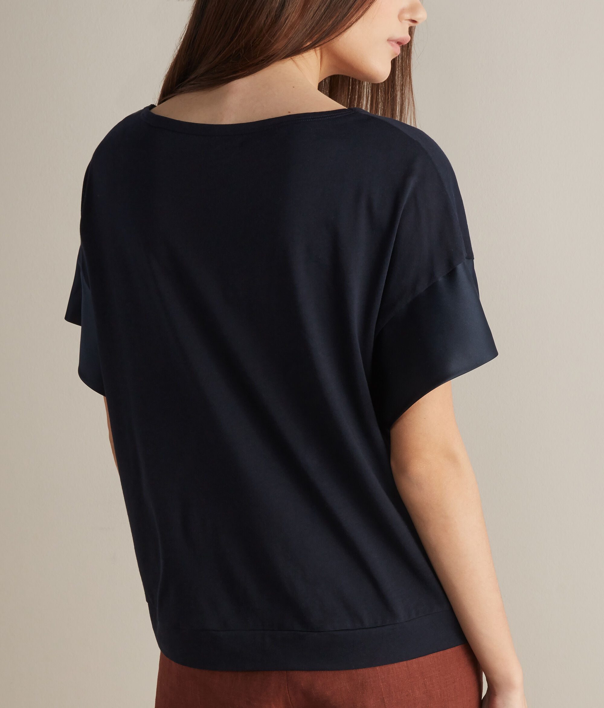 Camiseta de seda fresh con mangas de raso