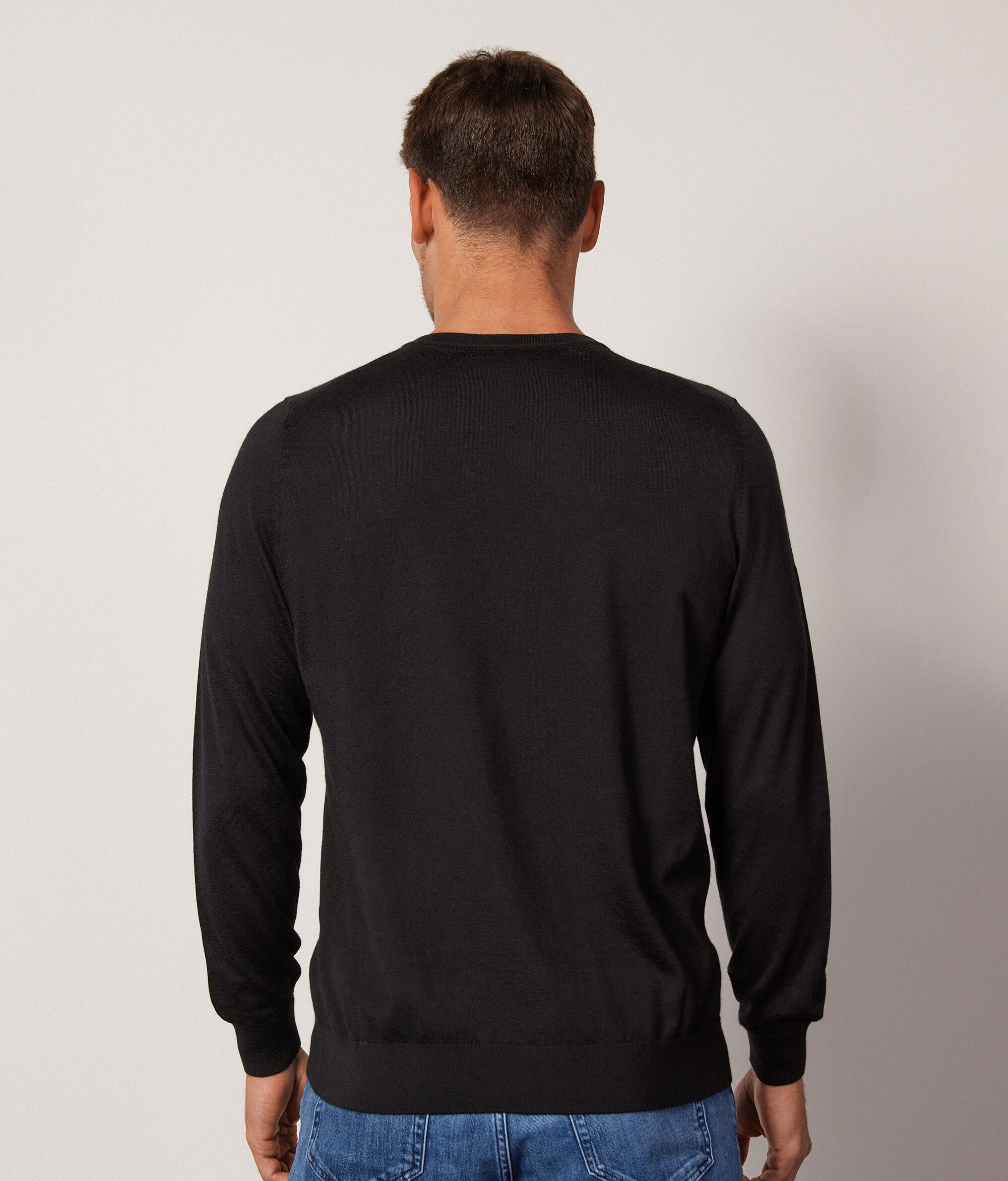 Pull à col V en cachemire ultra-fin