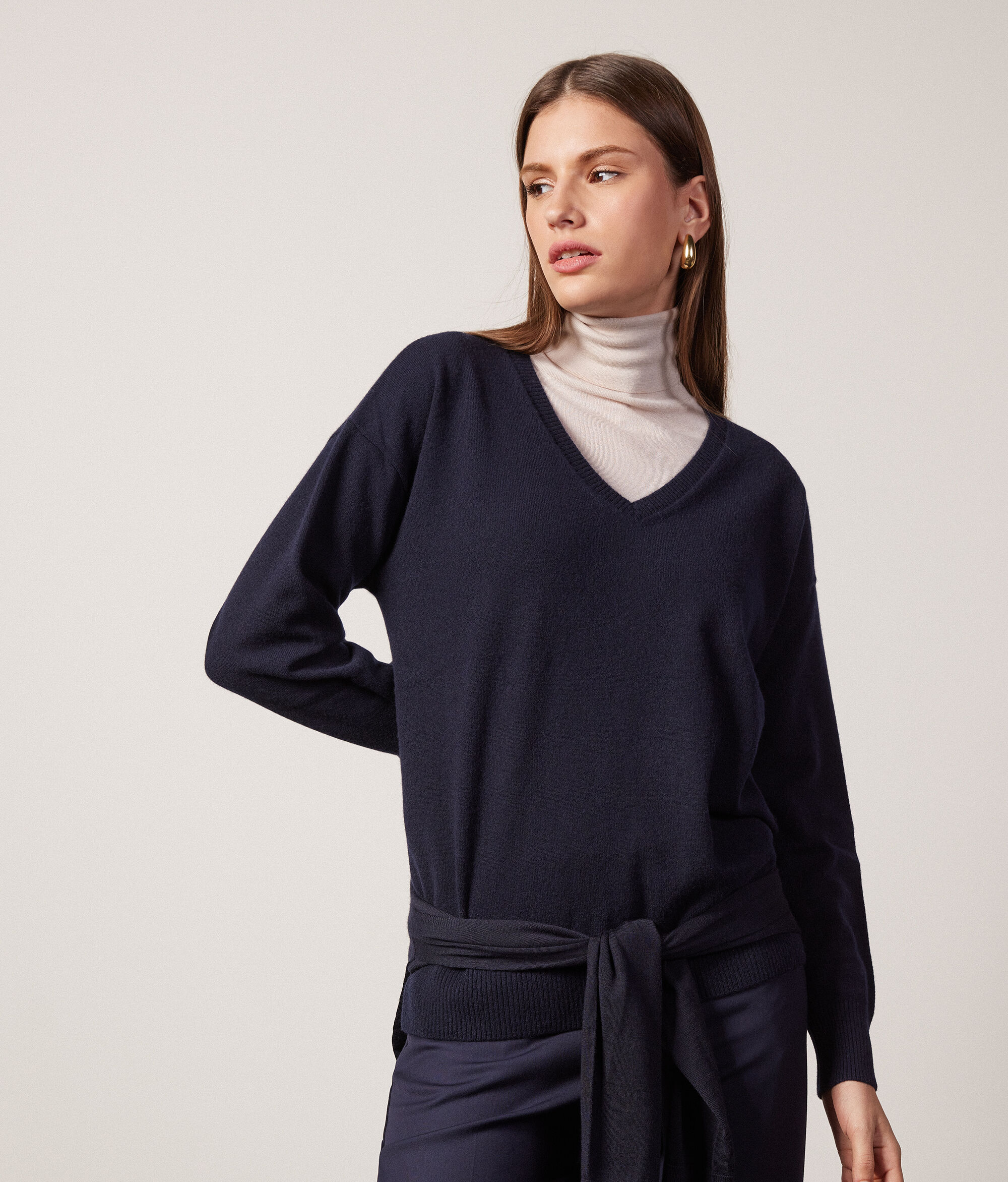 Ultrasoft Cashmere Yırtmaçlı V Yaka Kazak