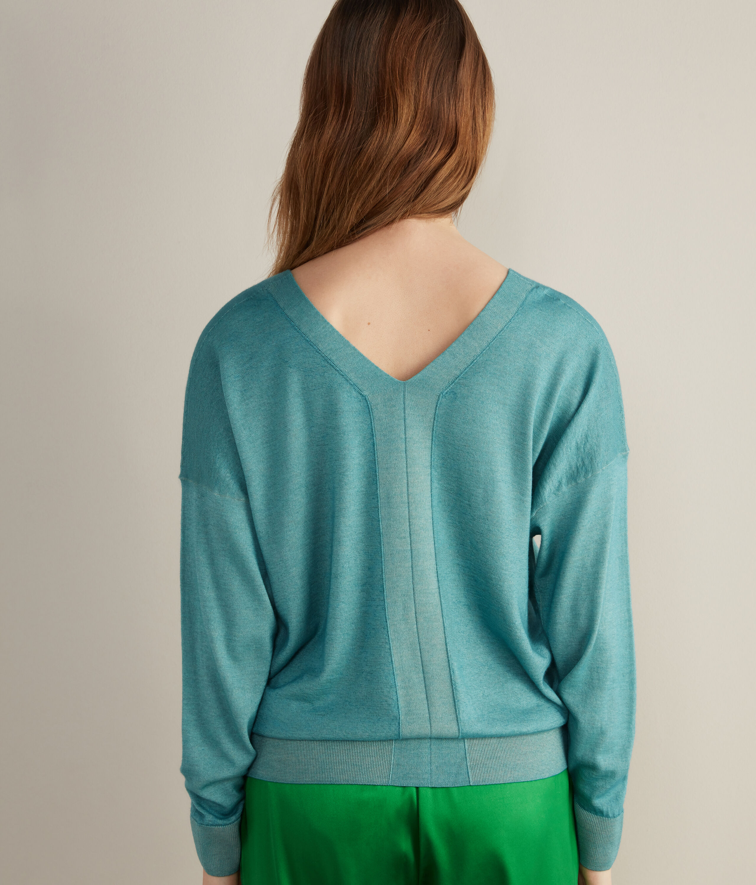 Oversize-Pullover aus Kaschmir Ultrafine mit V-Ausschnitt