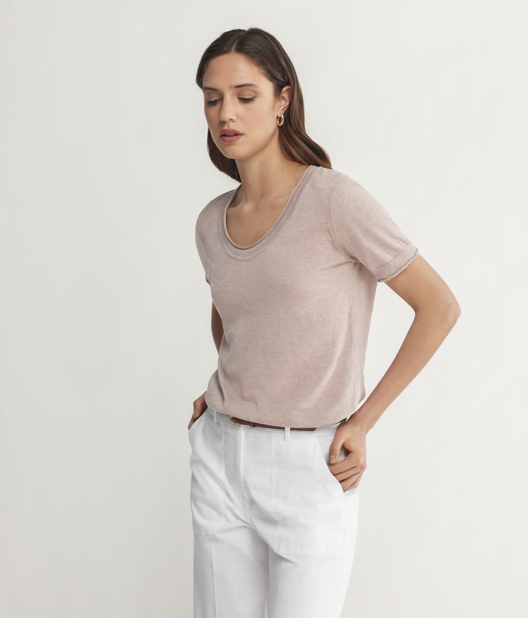 Maglia con Scollo Ampio a Maniche Corte