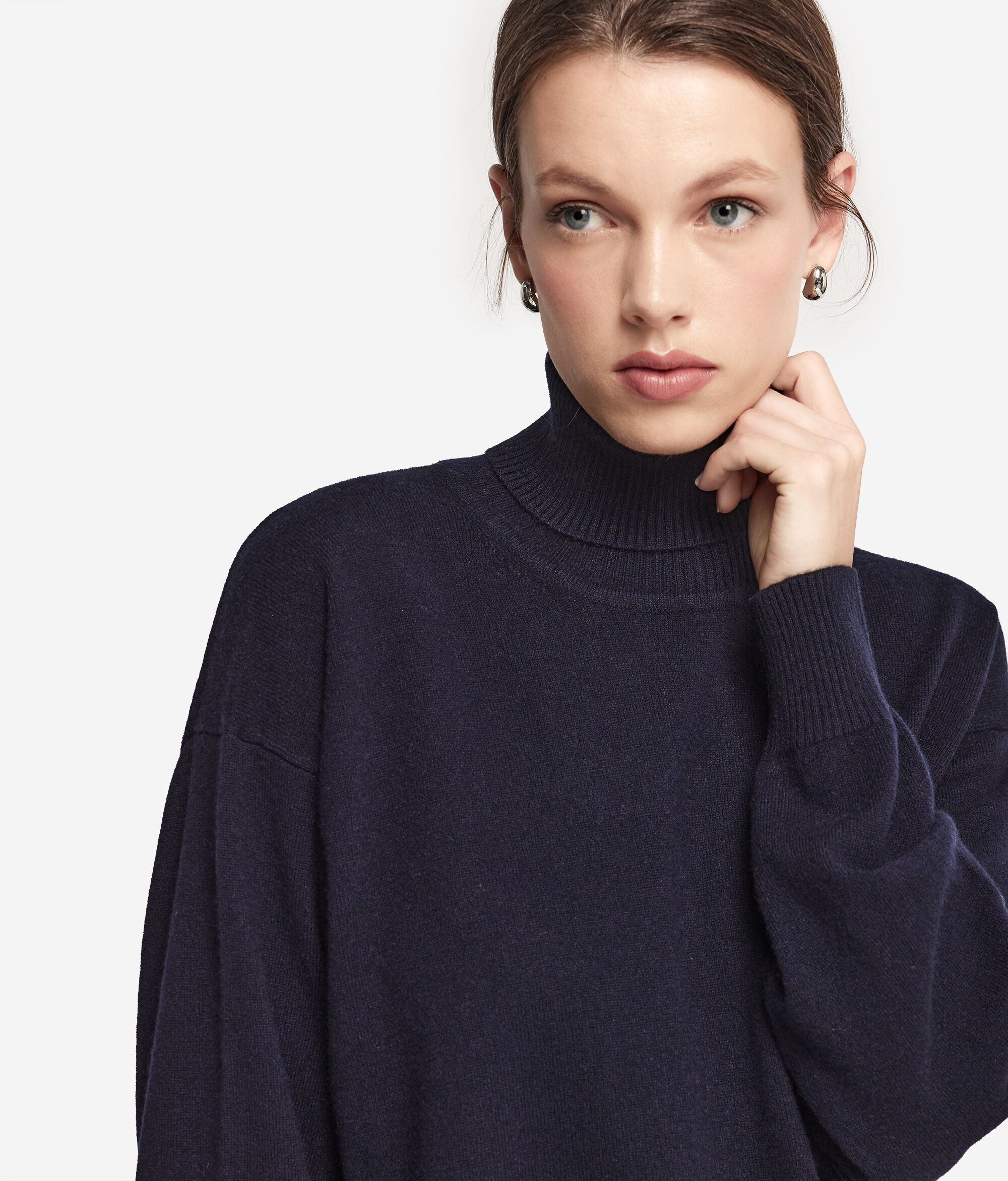 Rollkragenpullover aus Kaschmir Ultrasoft mit Schlitzen