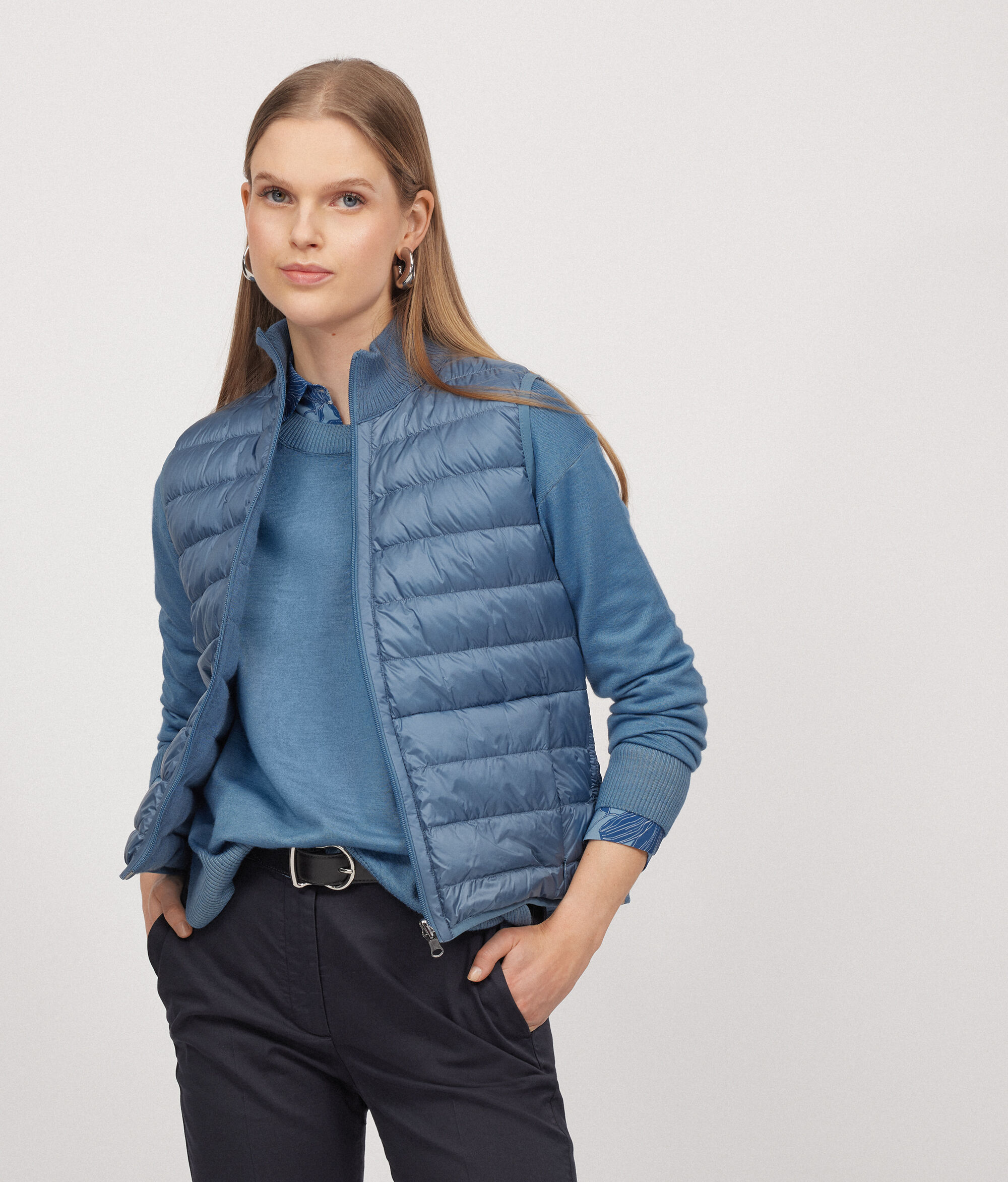 Rundhalspullover aus Kaschmir mit Schlitzen