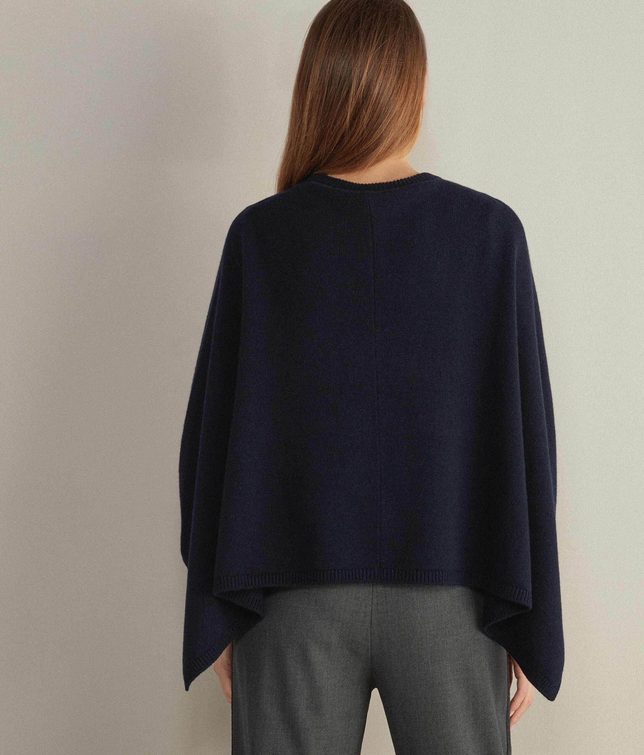 Πουλόβερ-Κάπα από Cashmere Ultrasoft