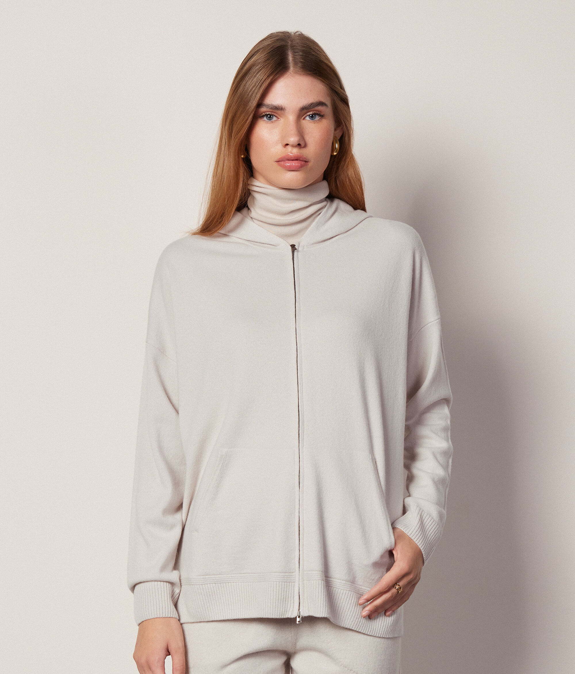 Sweatshirt à capuche en cachemire ultra-doux