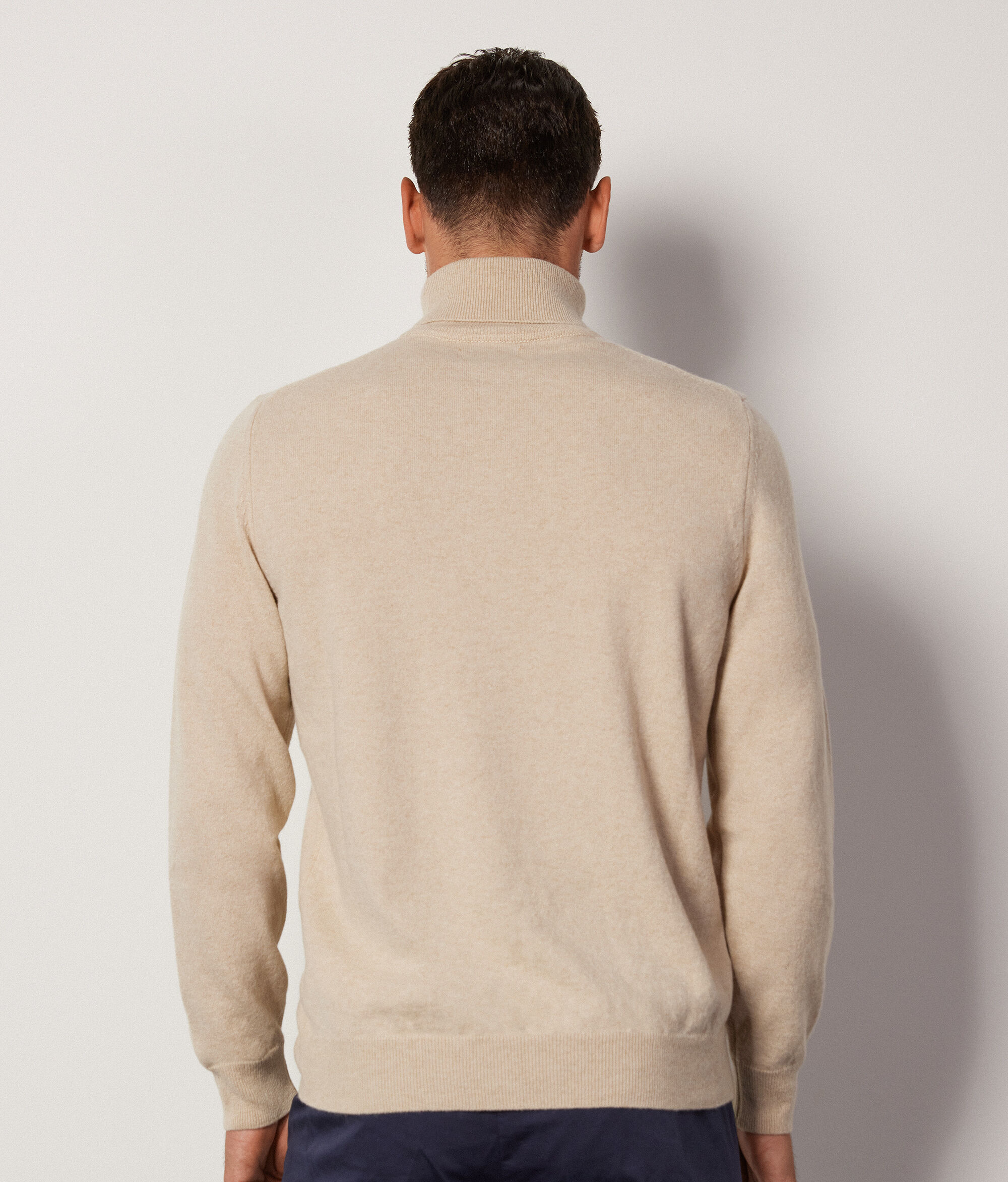 Jersey de cuello vuelto de cashmere ultrasoft