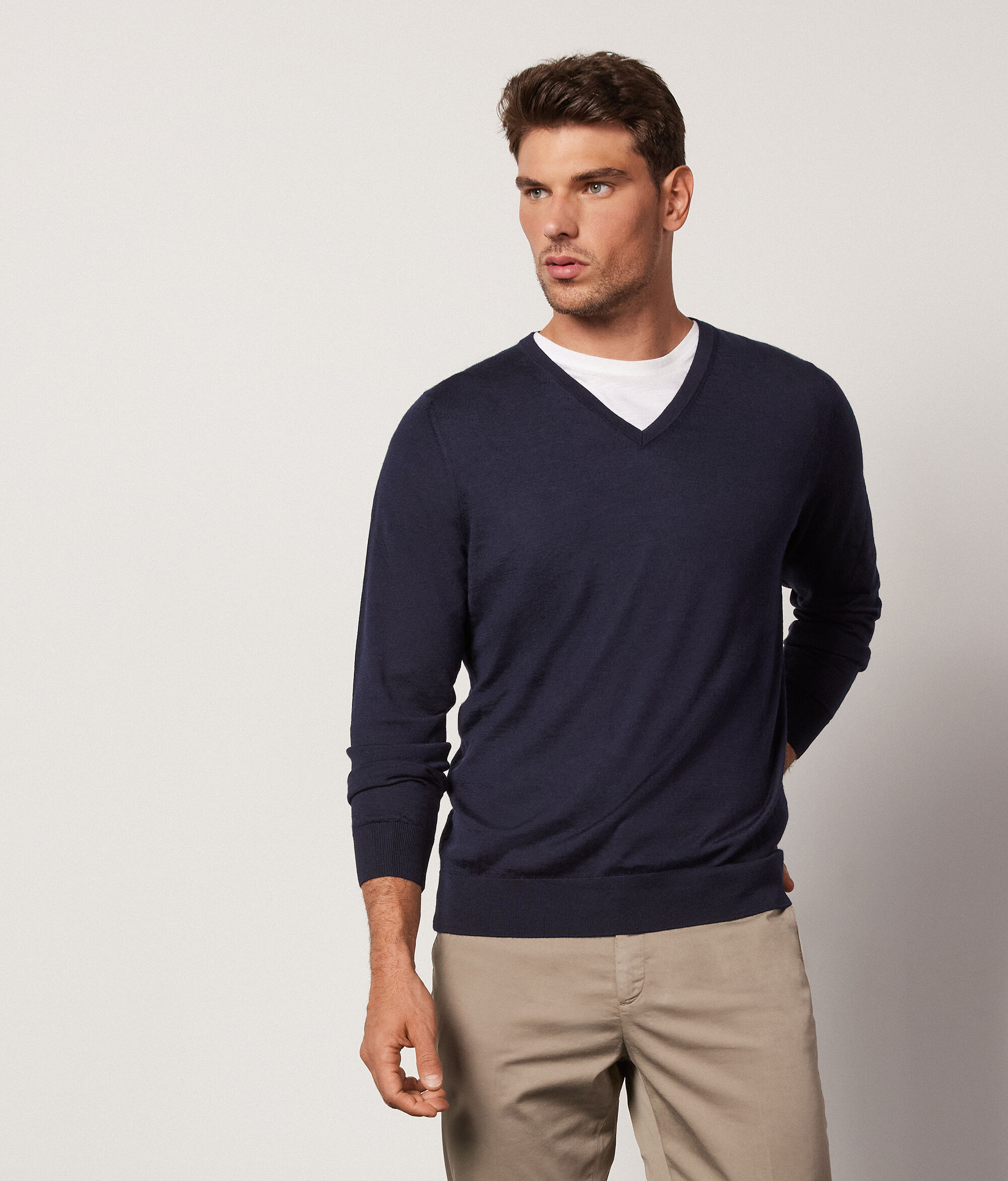 Pull à col V en cachemire ultra-fin
