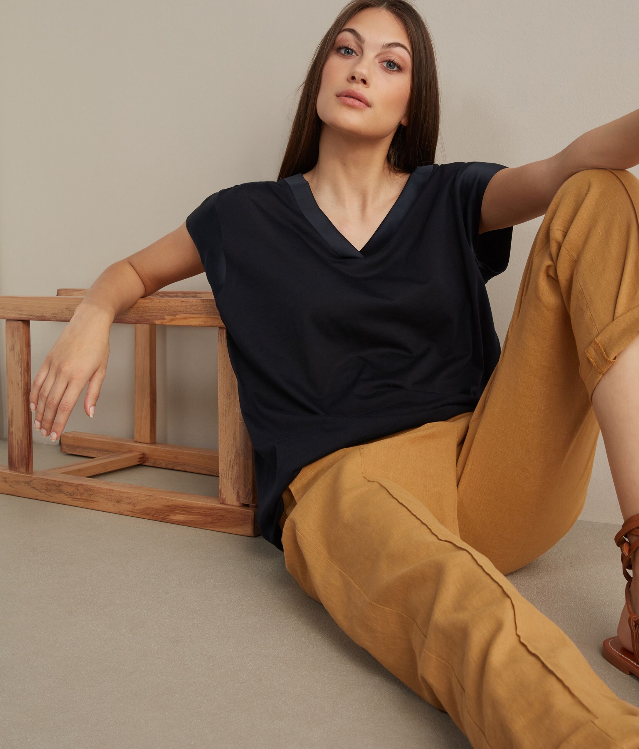 T-Shirt in Seta Fresh con Profili in Raso