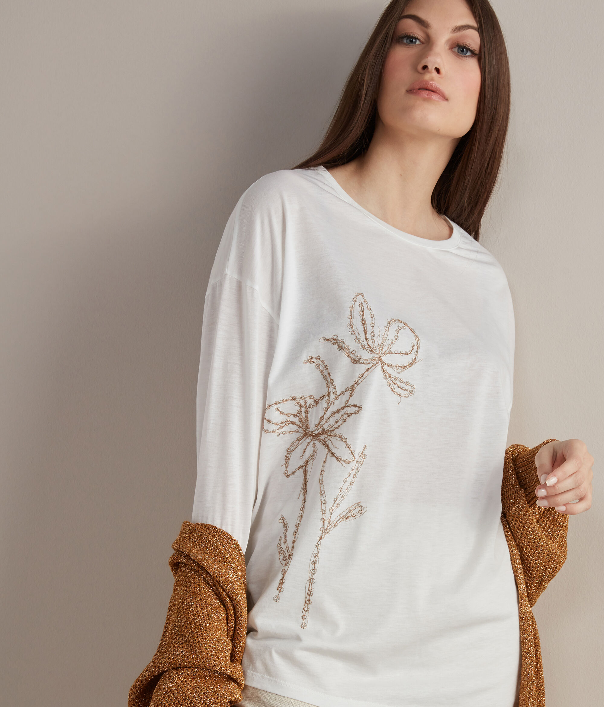 Fresh Silk T-Shirt with Flower Embroidery