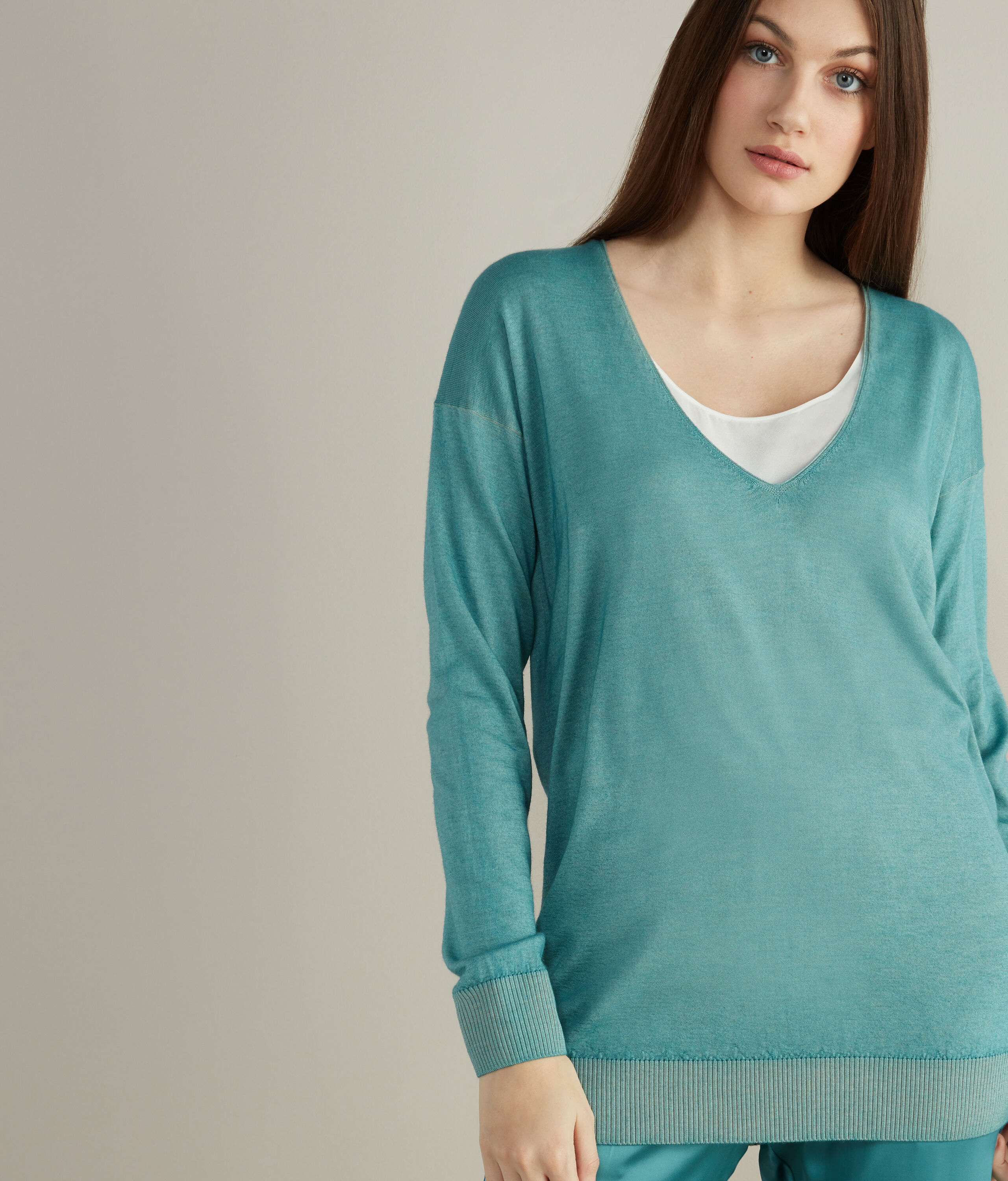 Ultrafine Cashmere Oversized V-neck Sweater