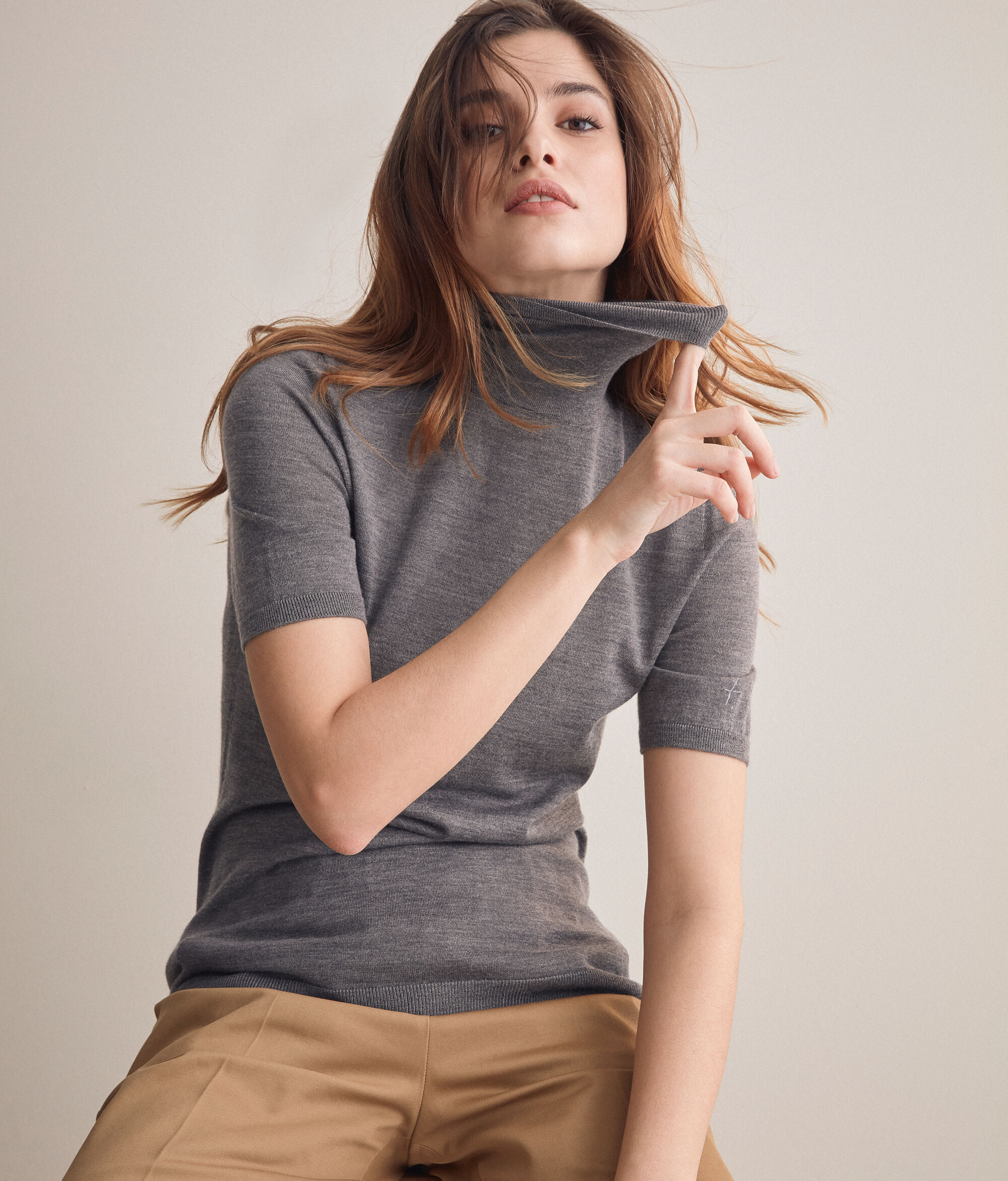 Pulover kratkih rukava s dolčevitom od ultrafinog kašmira