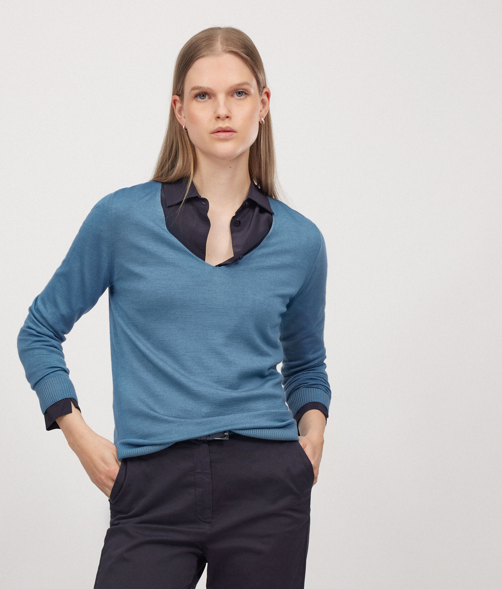 Ultrafine Cashmere V-Neck Jumper