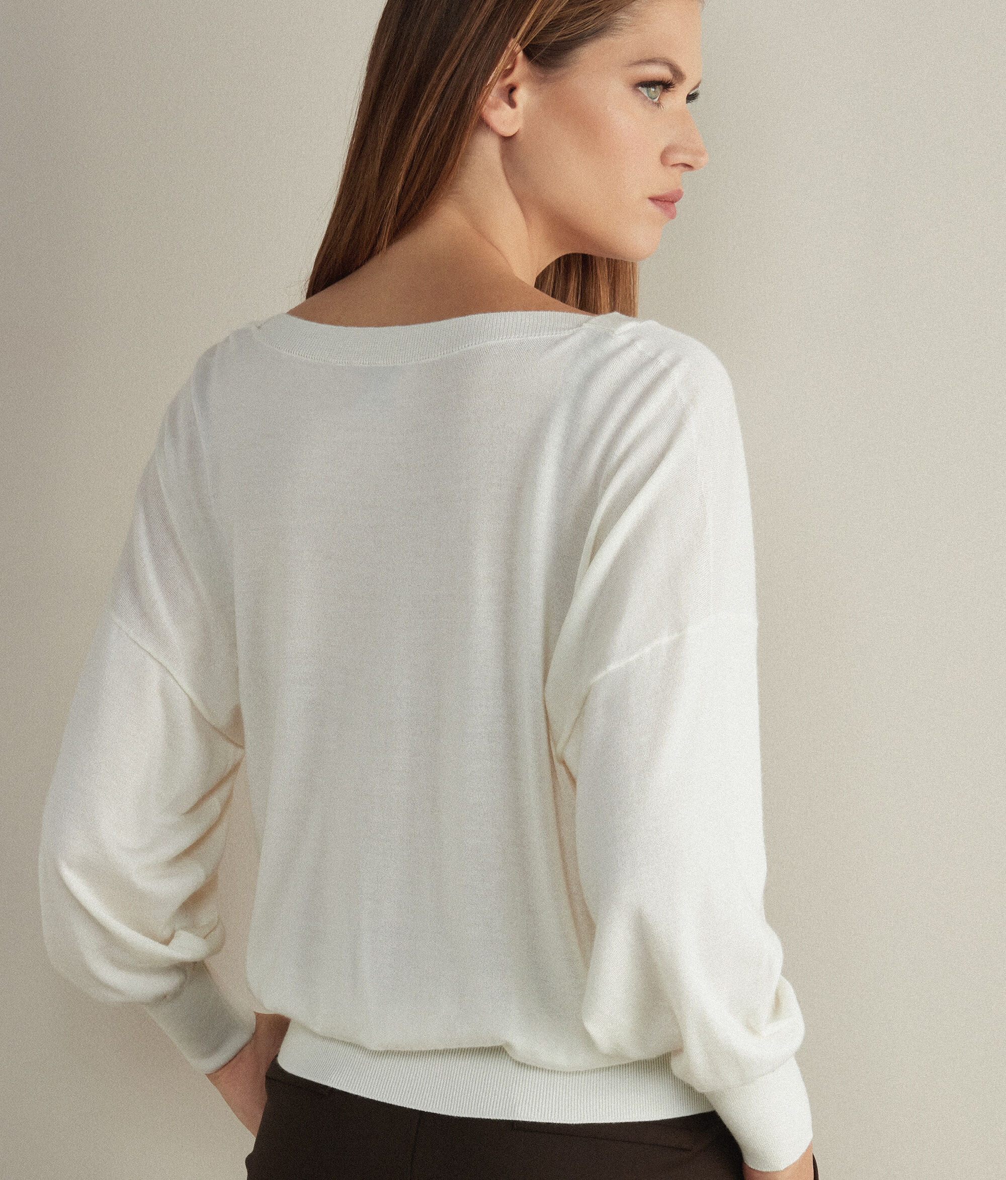 Cashmere Sweater with Ample Sleeves