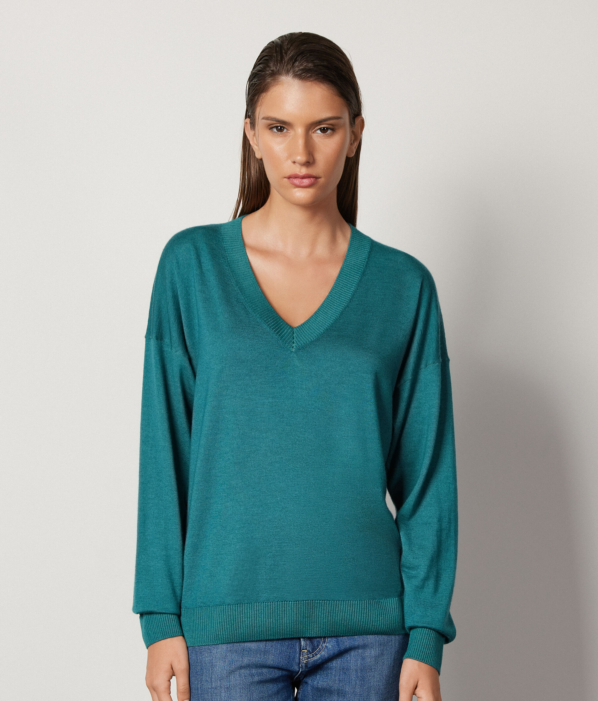 Ultrafine Cashmere V-Neck Jumper