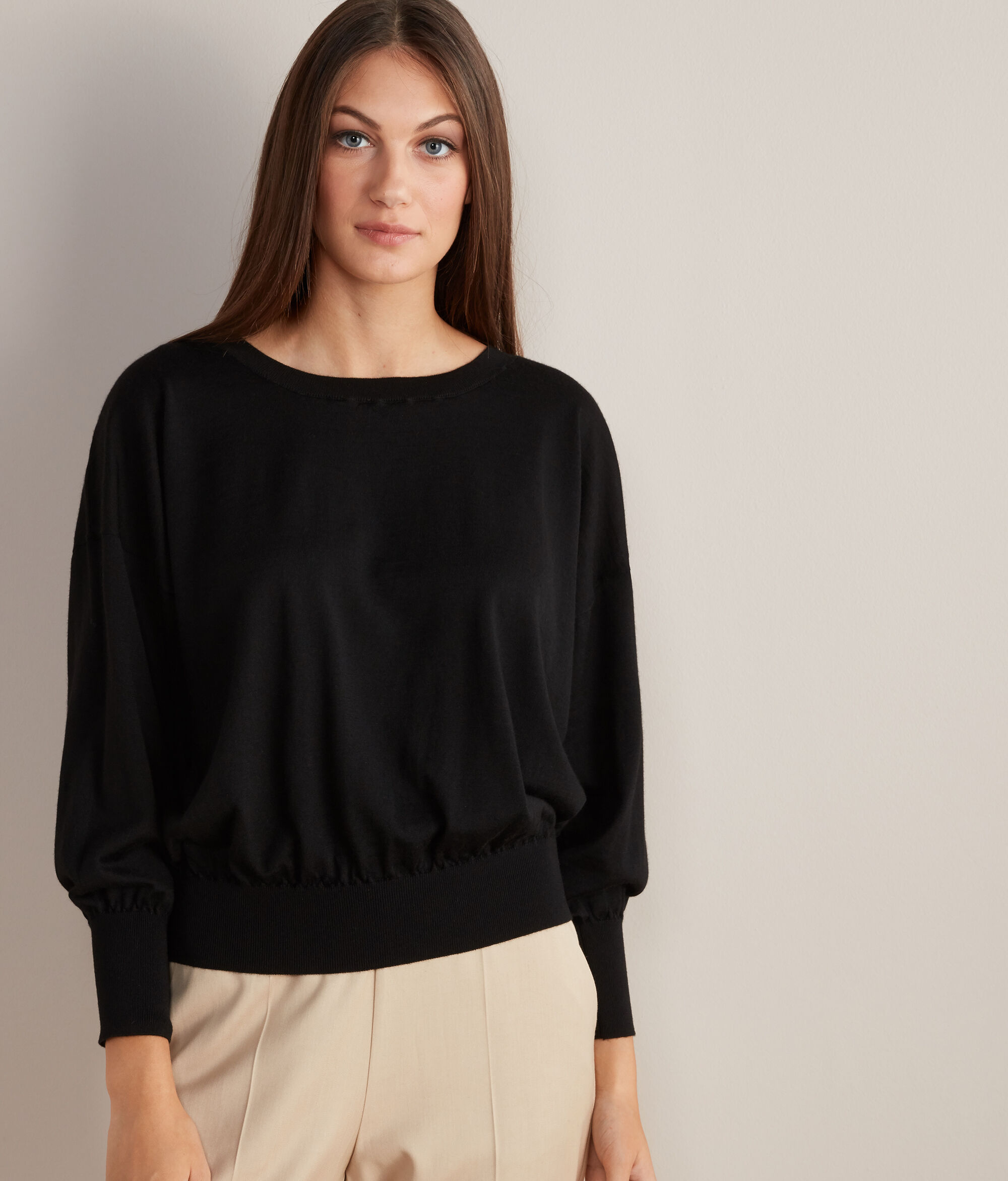 Cashmere Sweater with Ample Sleeves