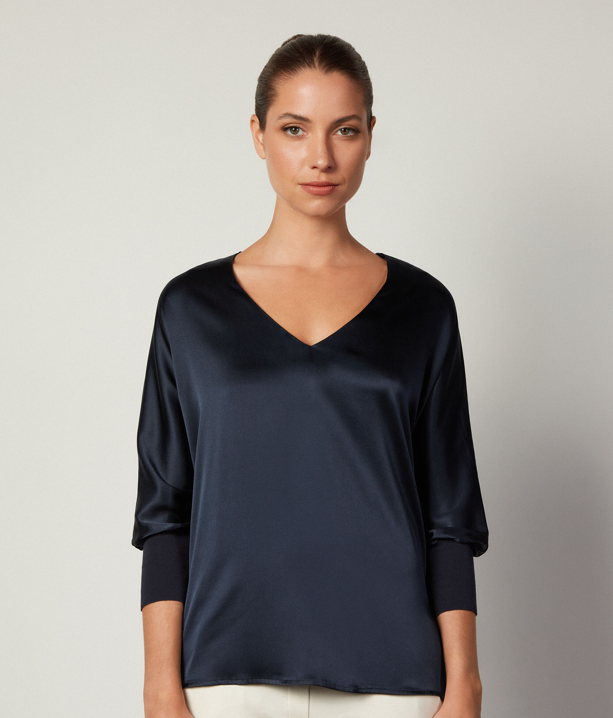 Blusa Scollo V in Seta