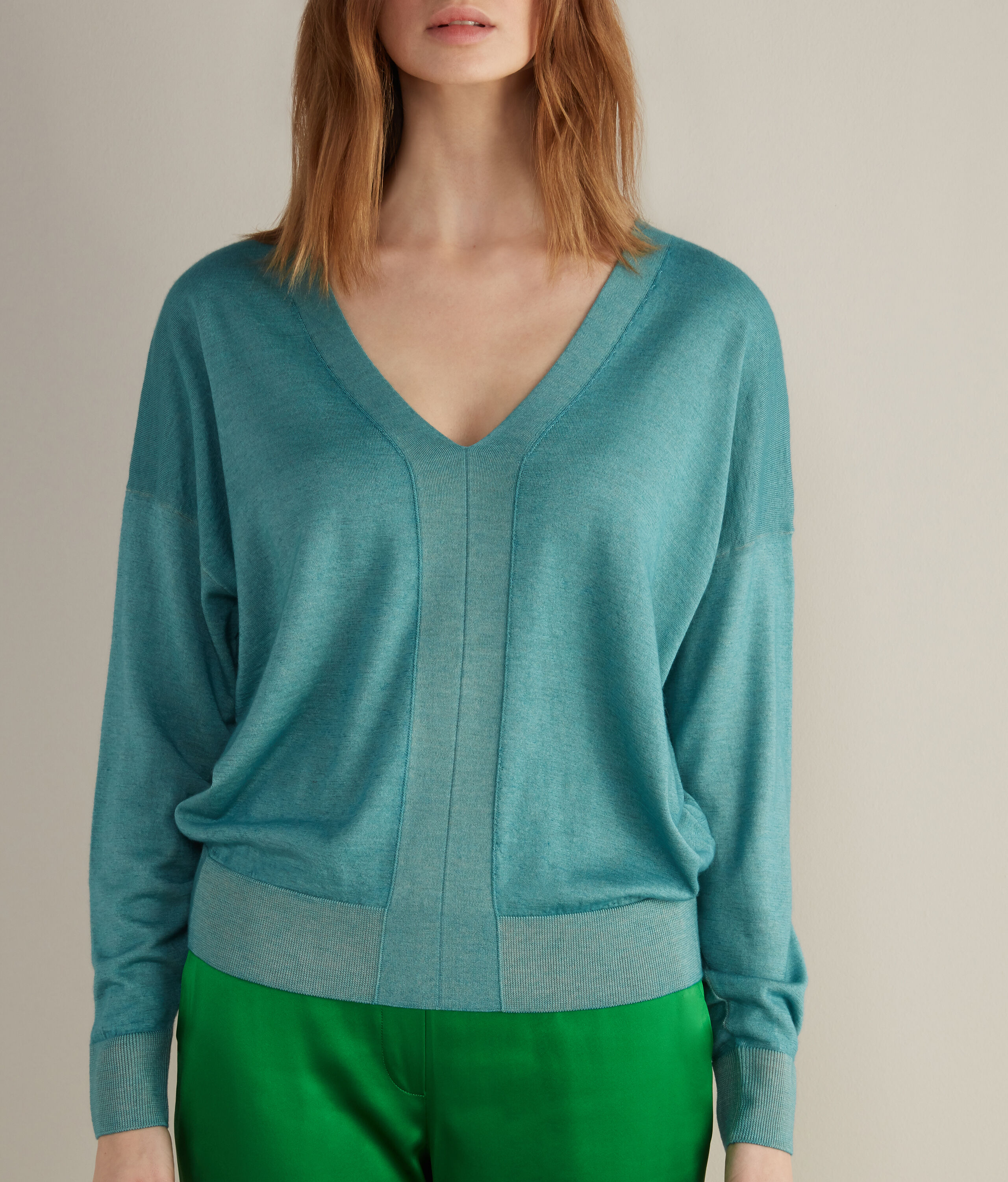 Oversize-Pullover aus Kaschmir Ultrafine mit V-Ausschnitt
