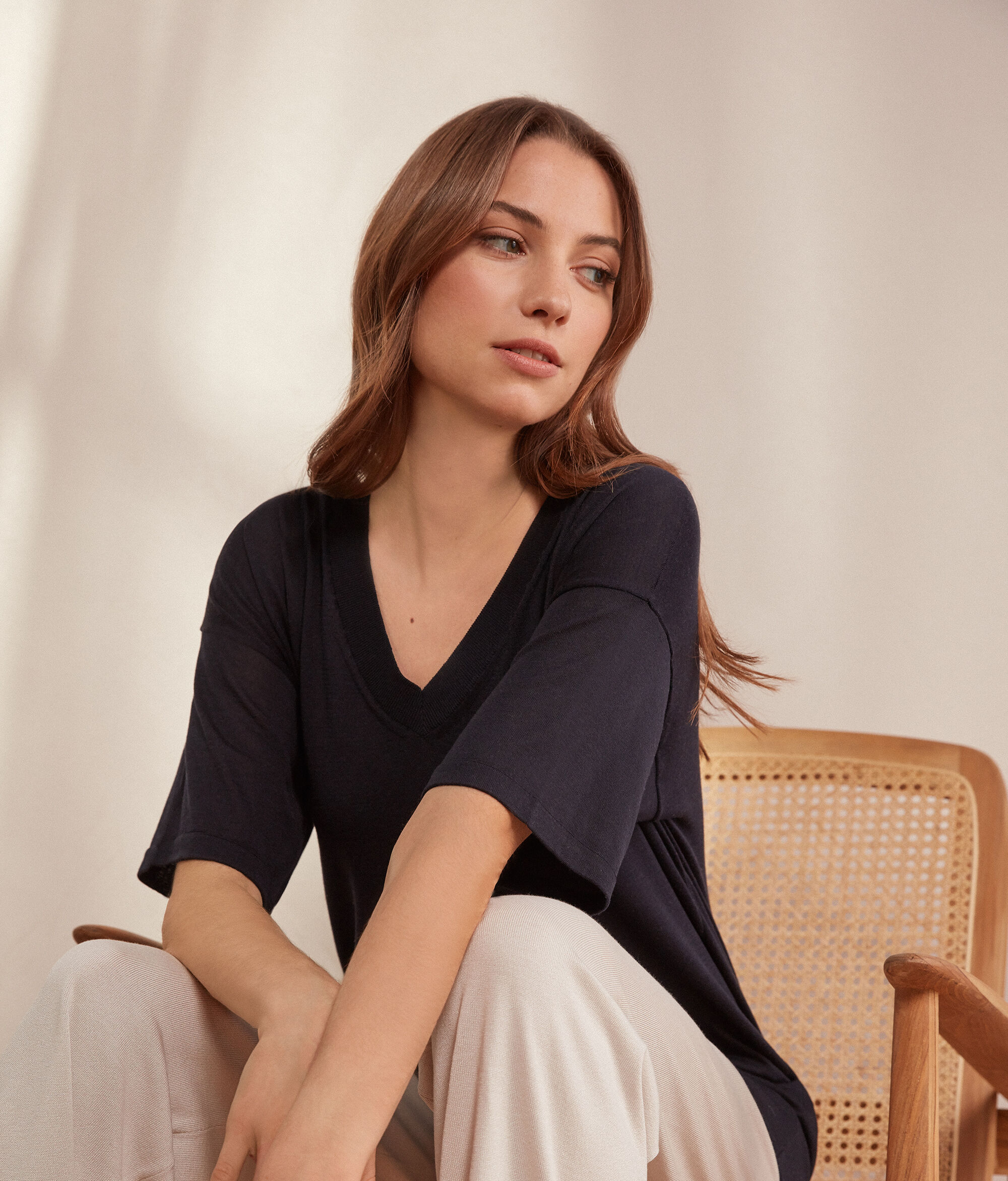 Maglia Scollo a V in Seta e Cotone con Spacco