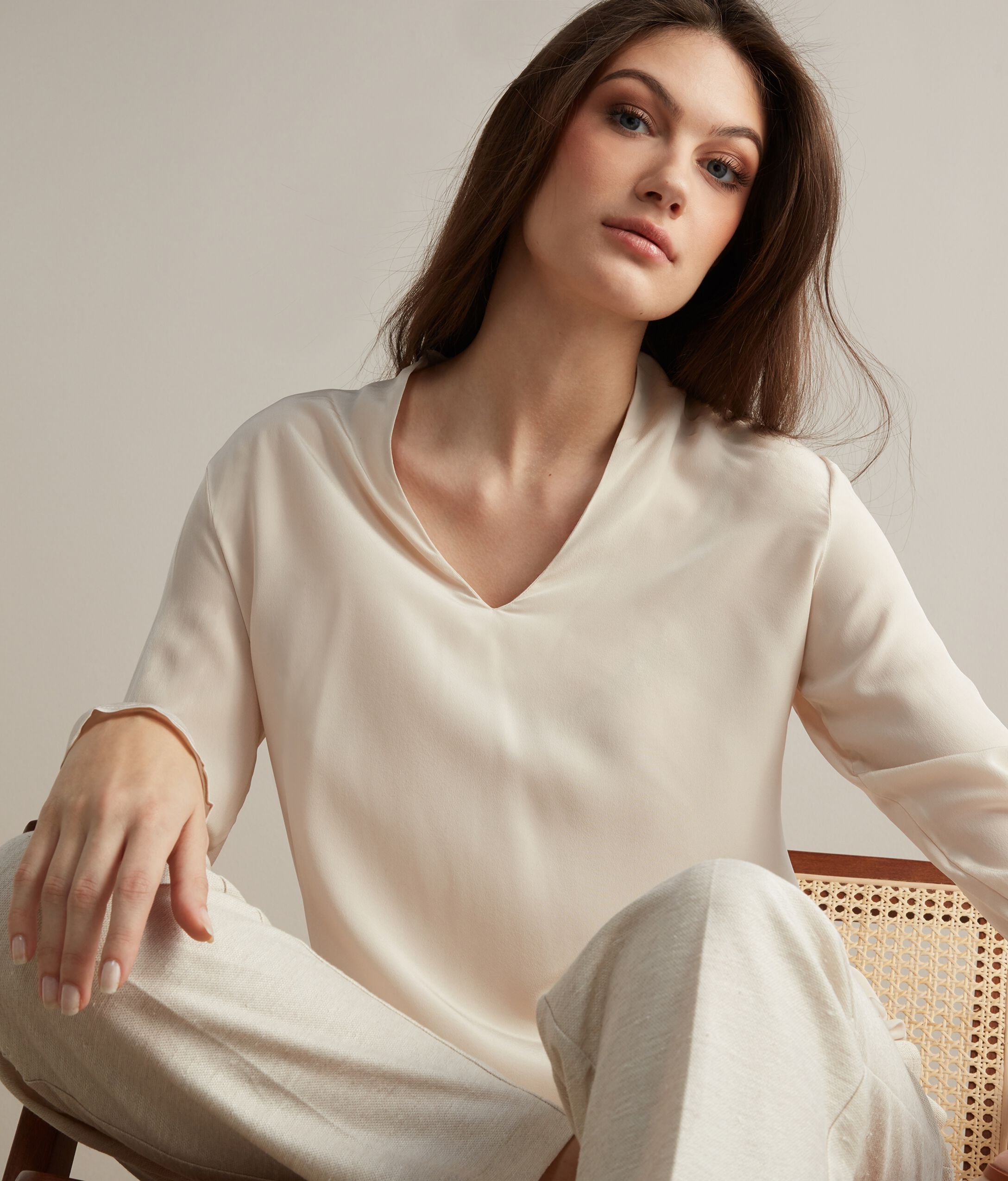 Blusa Scollo V Crepe de Chine