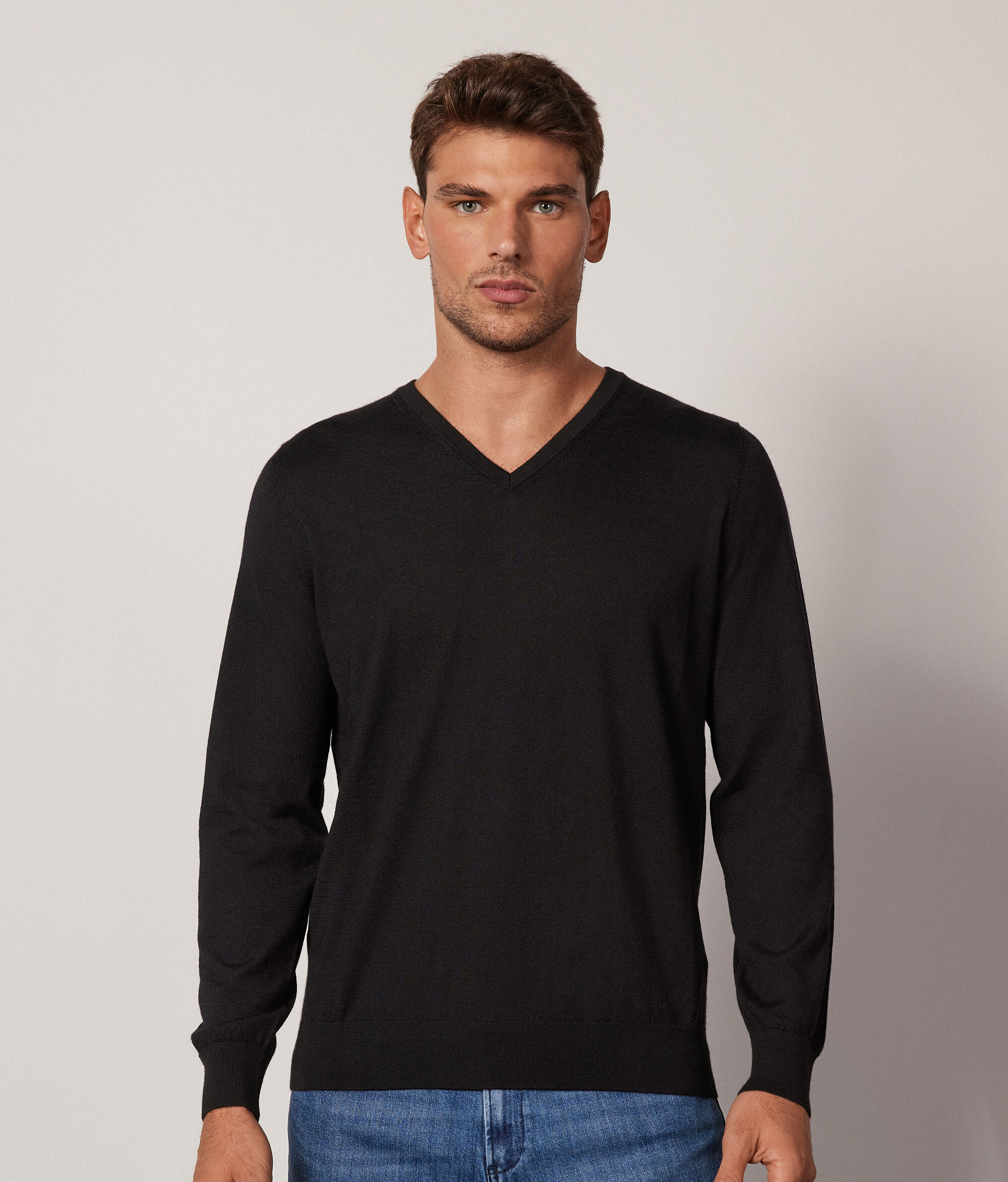 Pull à col V en cachemire ultra-fin
