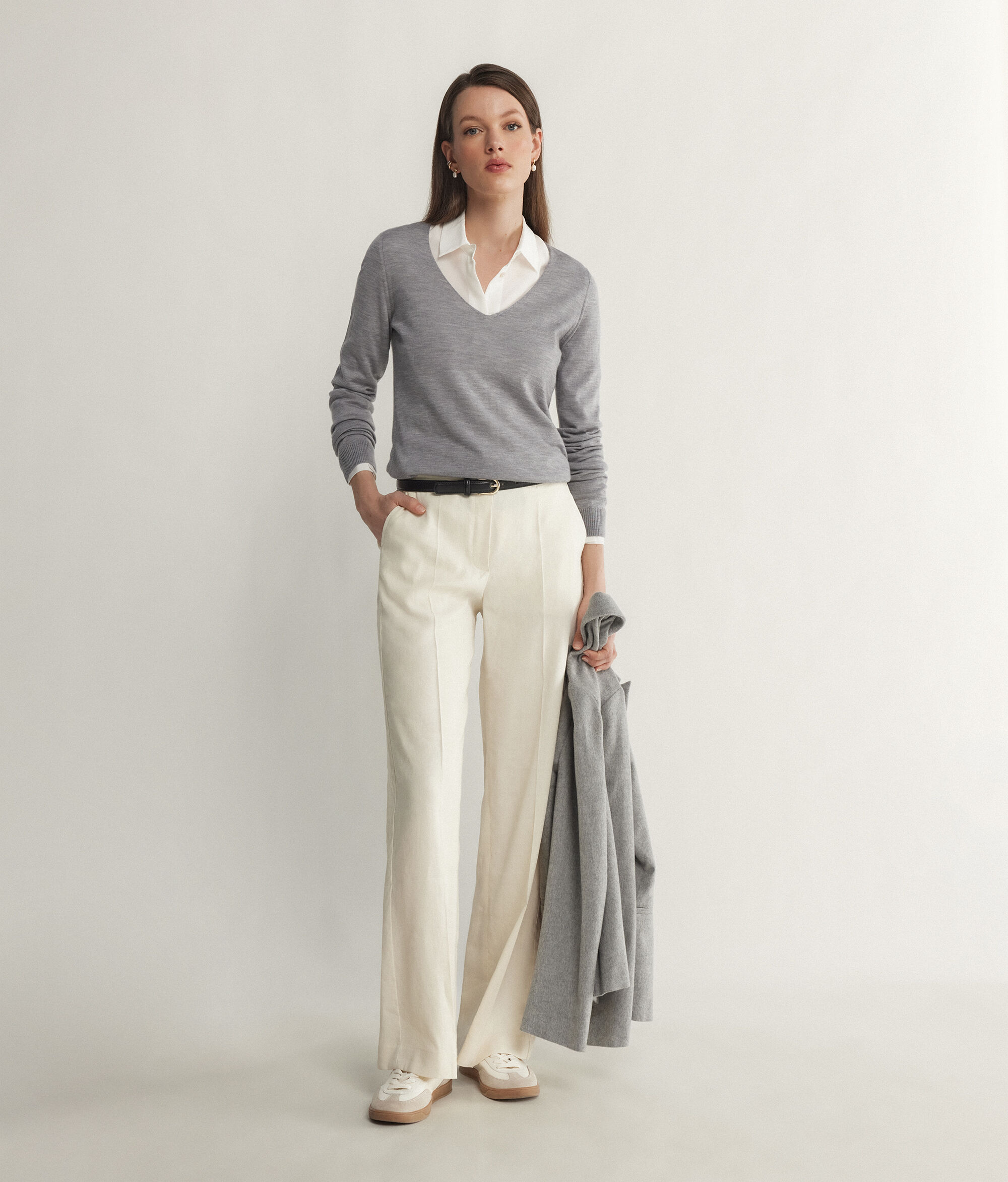 Ultrafine Cashmere V-Neck Jumper