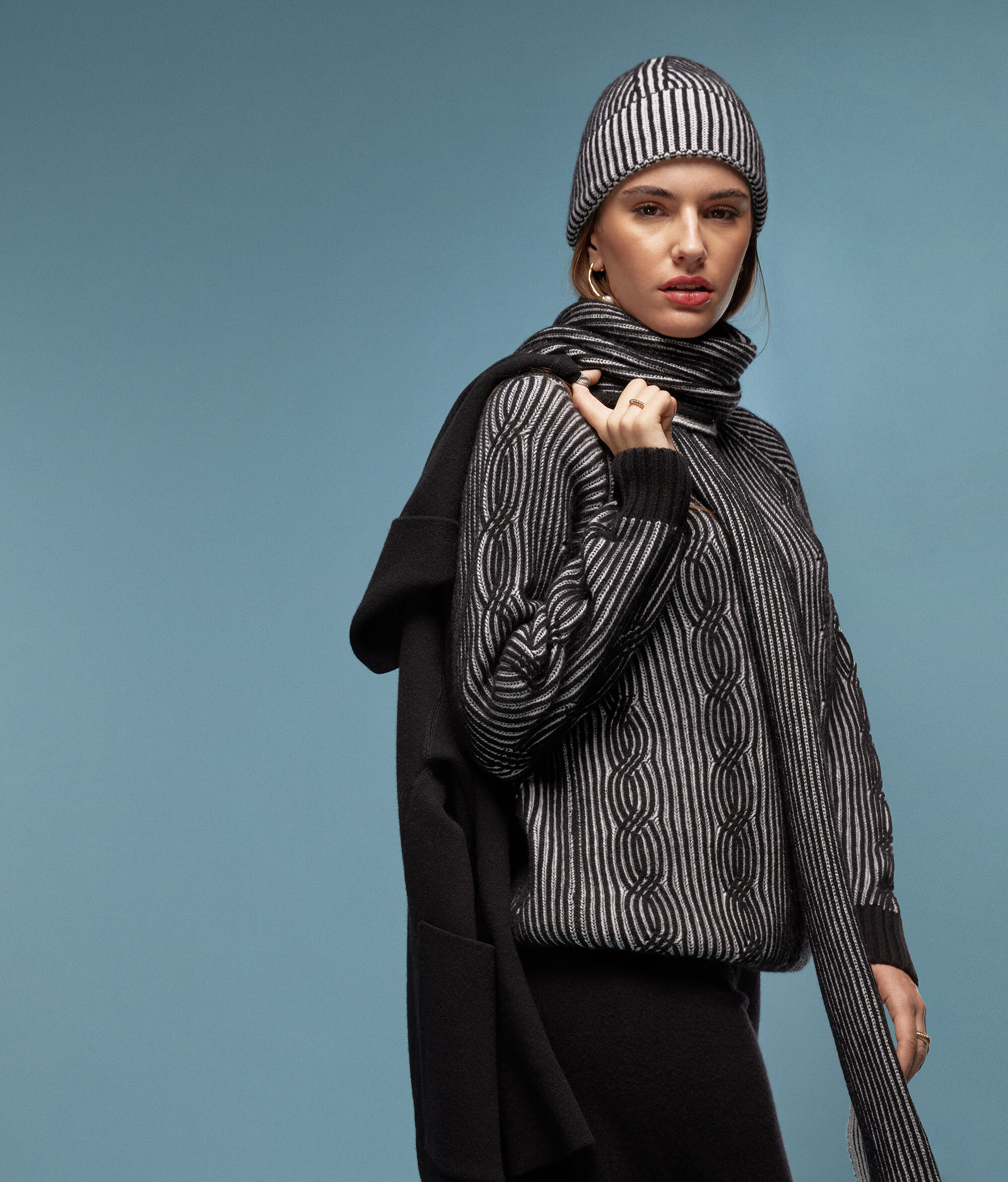 Maglia Collo Alto in Cashmere Ultrasoft Trecce Bicolore