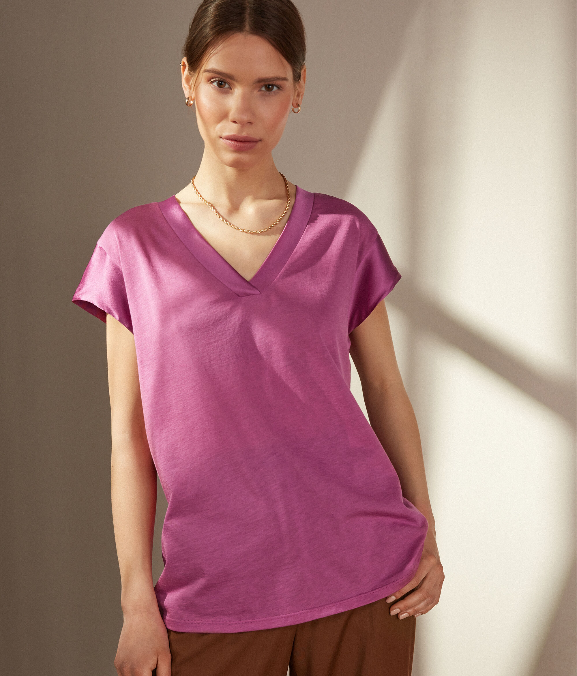 T-Shirt in Seta Fresh con Profili in Raso