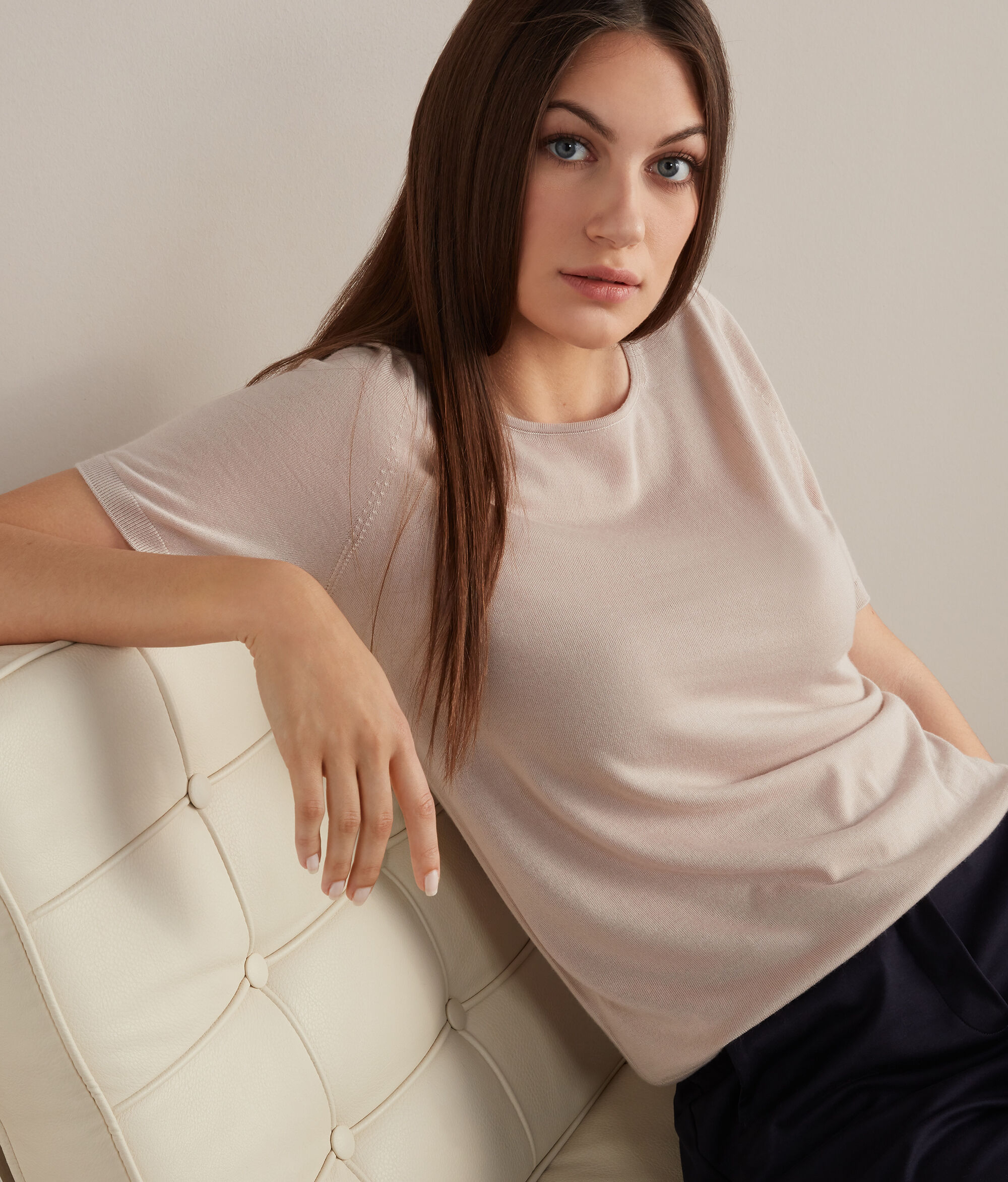 Round-Neck Short-Sleeve Ultrafine Cashmere Top