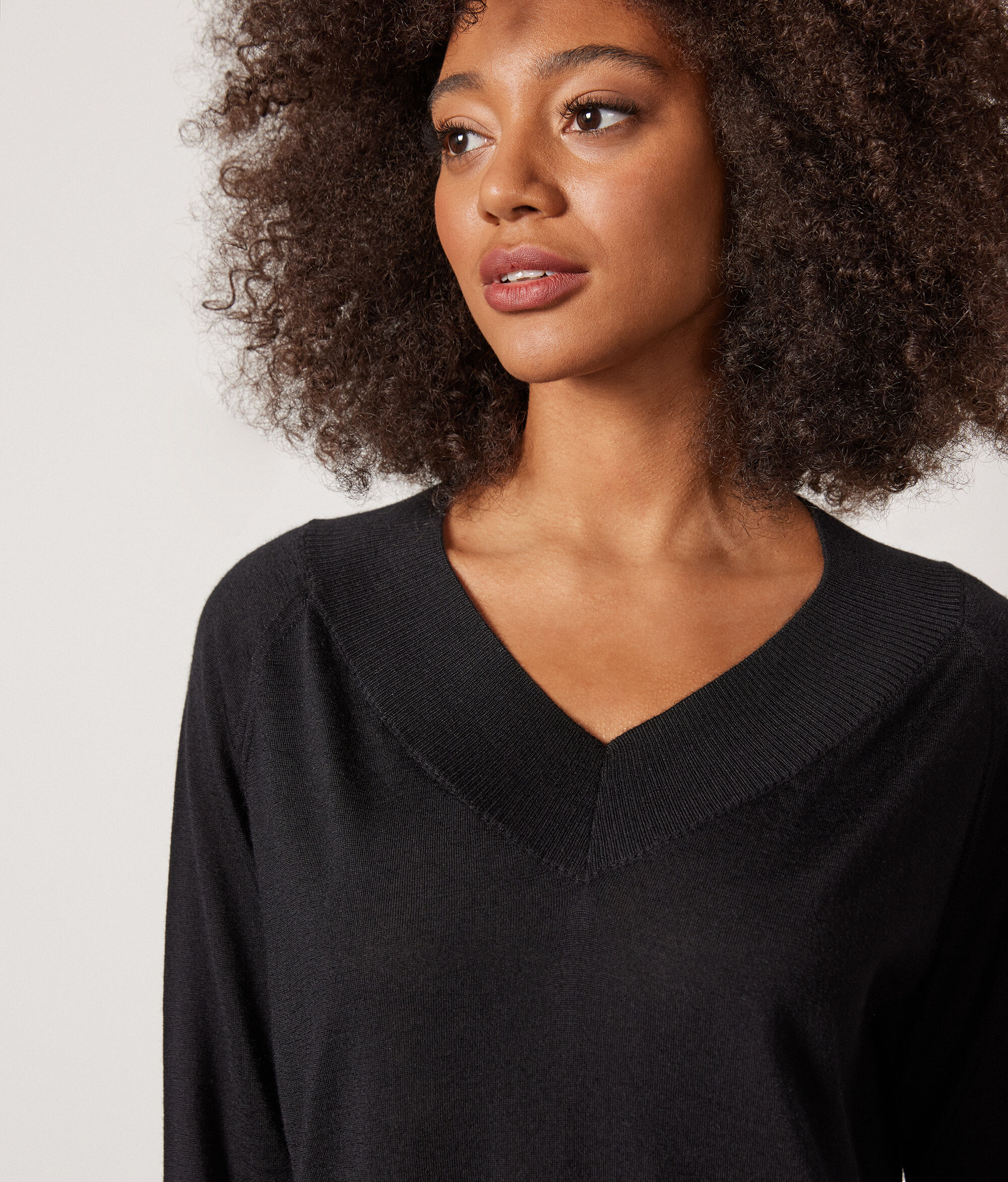 Pull à col V en cachemire ultra-fin