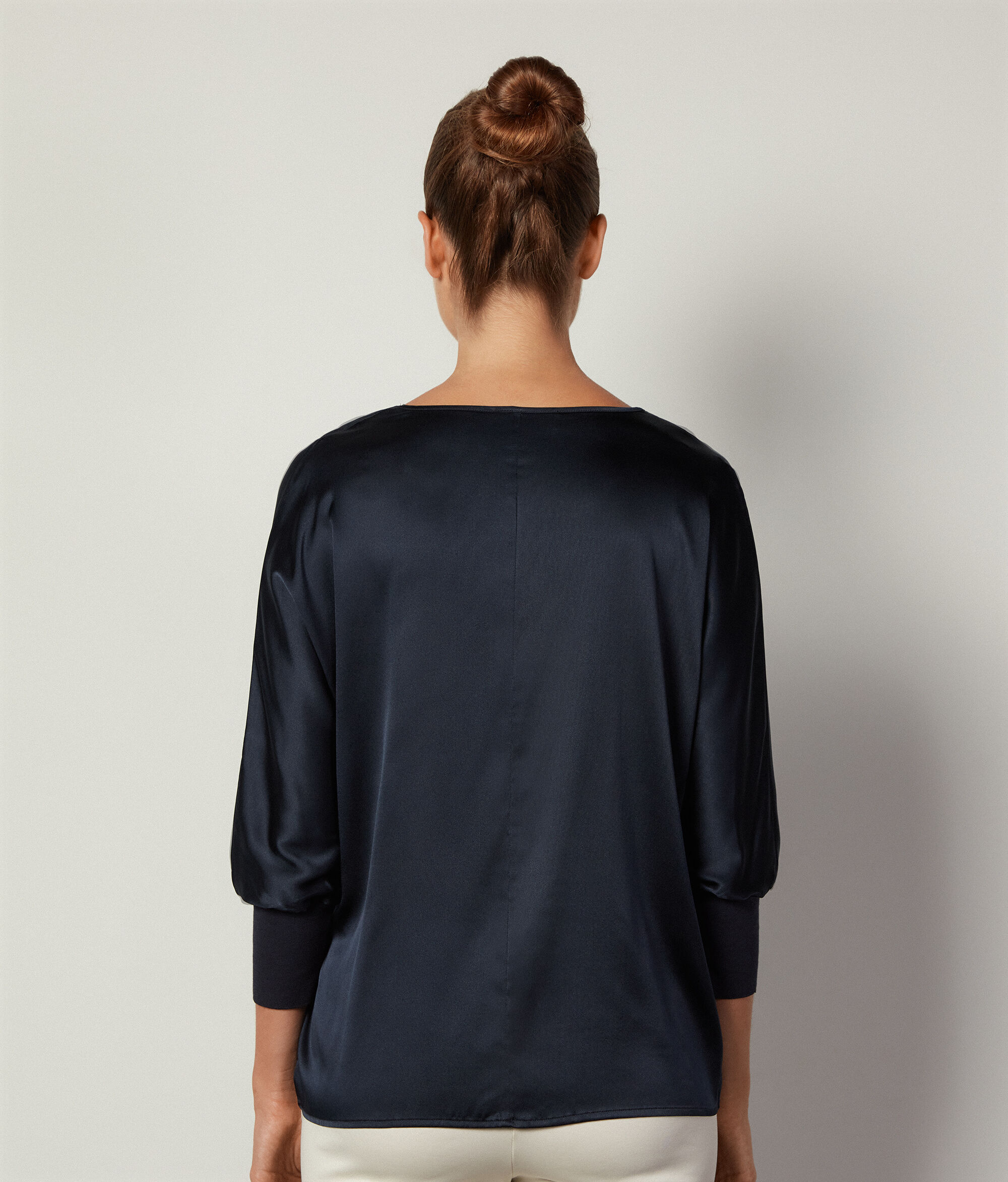Blusa Scollo V in Seta
