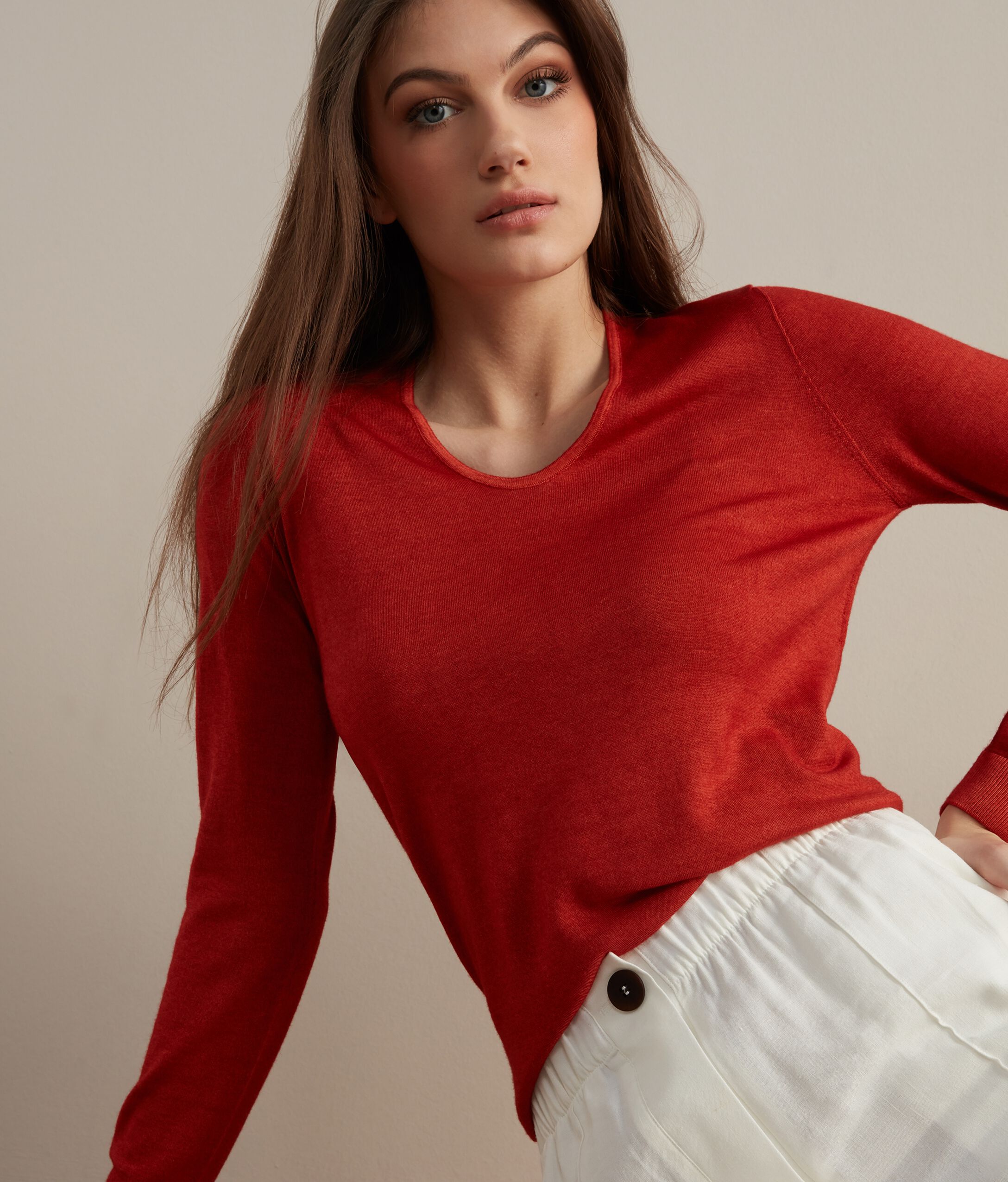 Ultrafine V-neck Cashmere Sweater