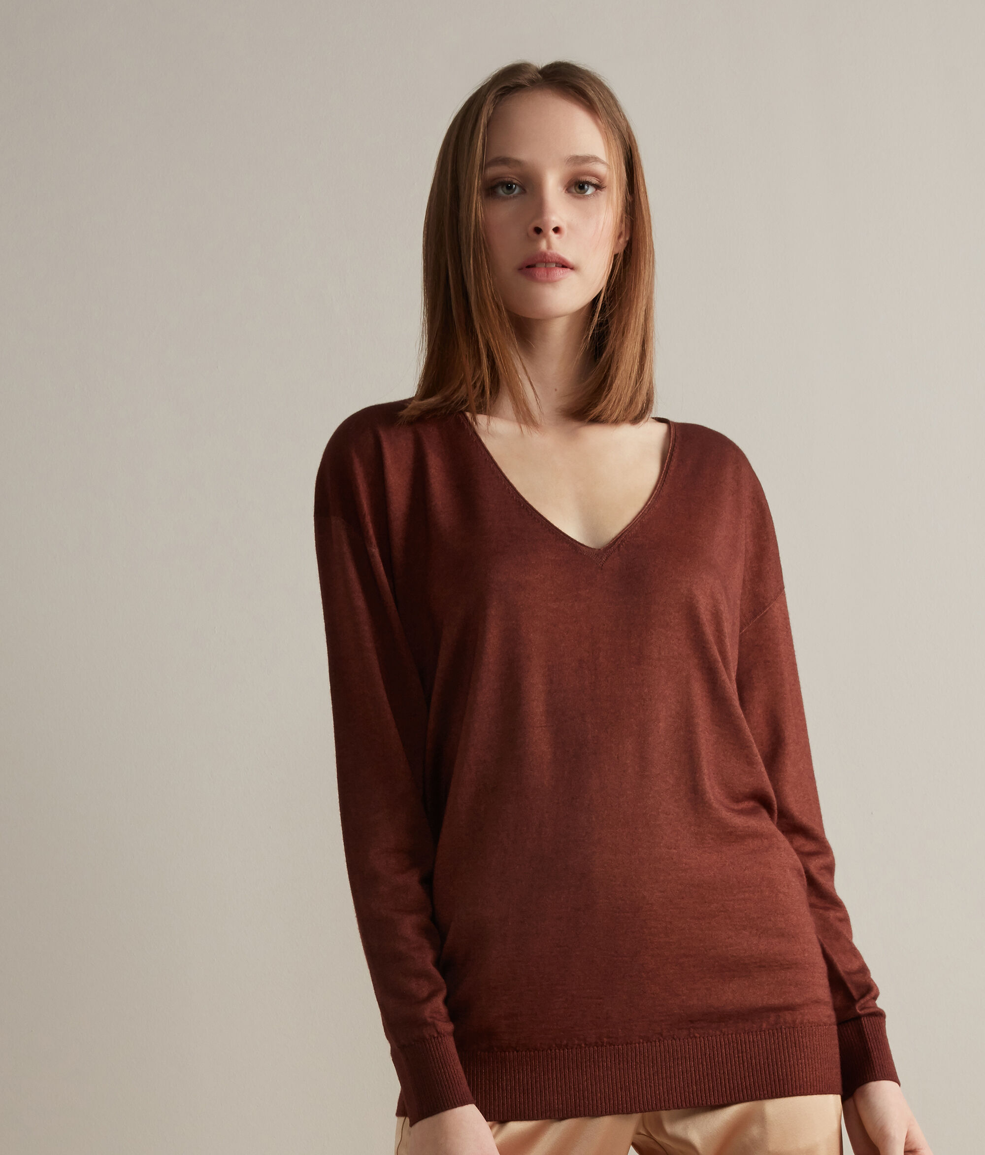 Ultrafine Cashmere Oversized V-neck Sweater