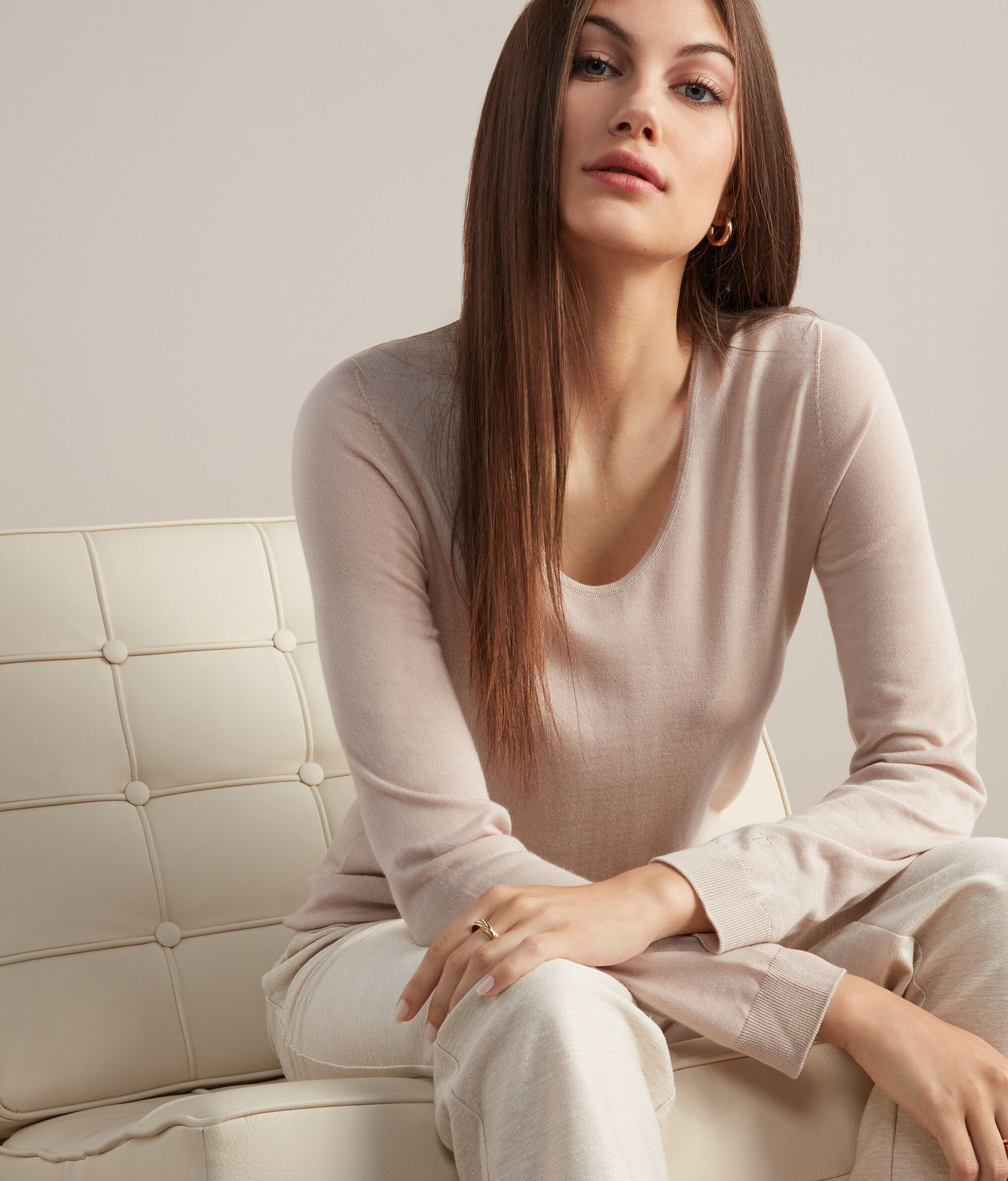 Ultrafine Cashmere V-Neck Jumper