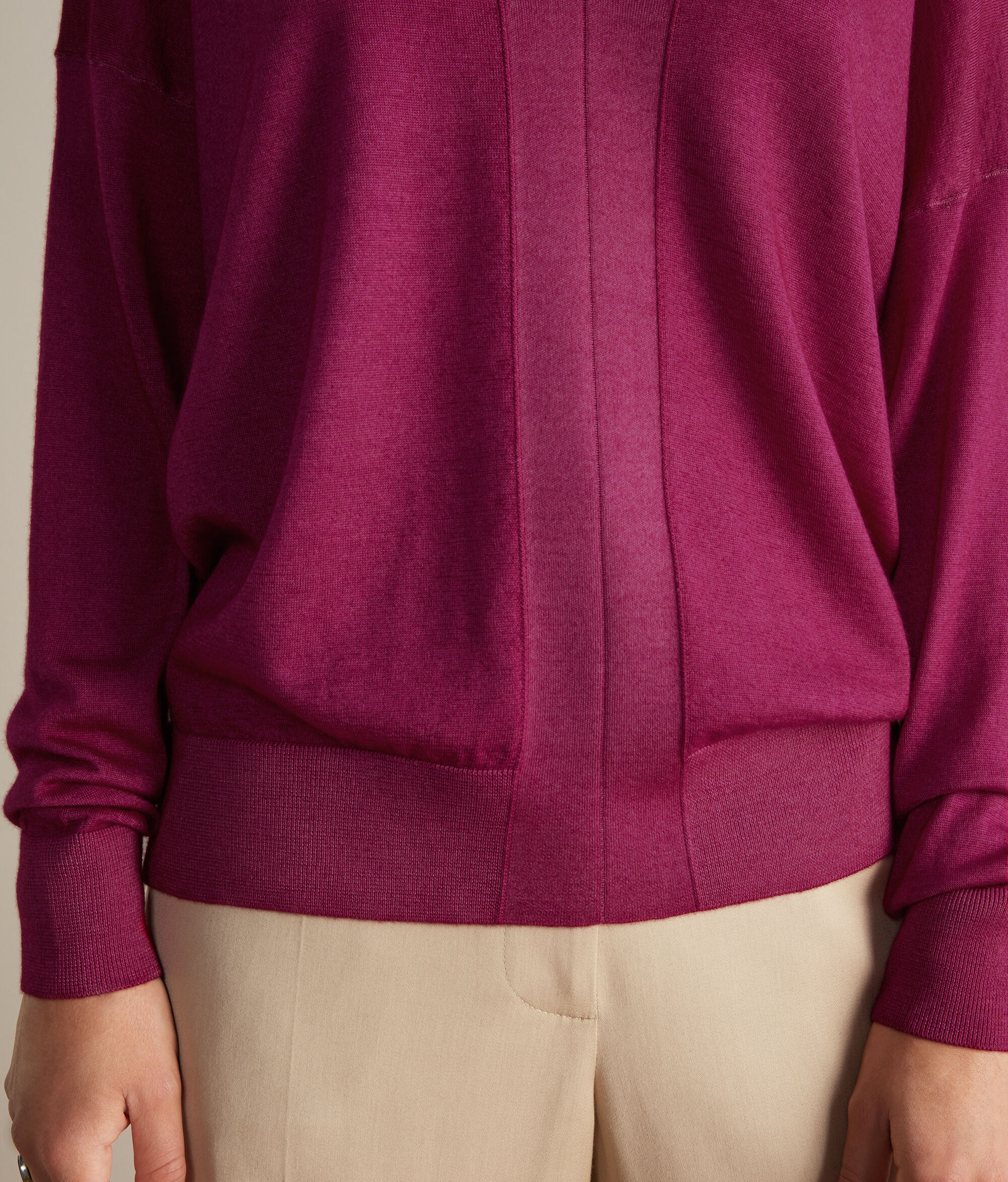 Pullover mit V-Ausschnitt aus Kaschmir Ultrafine
