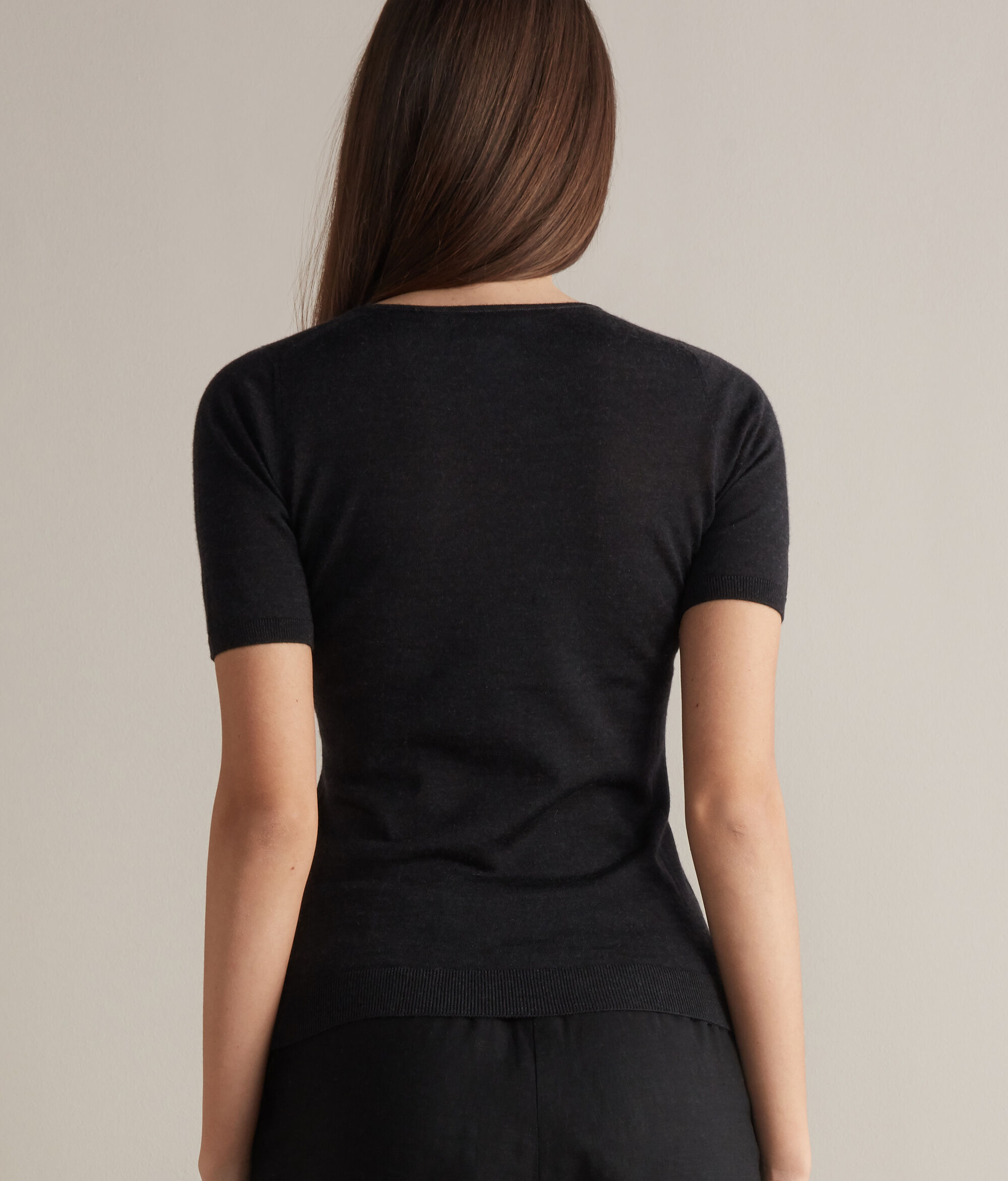 Round-Neck Short-Sleeve Ultrafine Cashmere Top