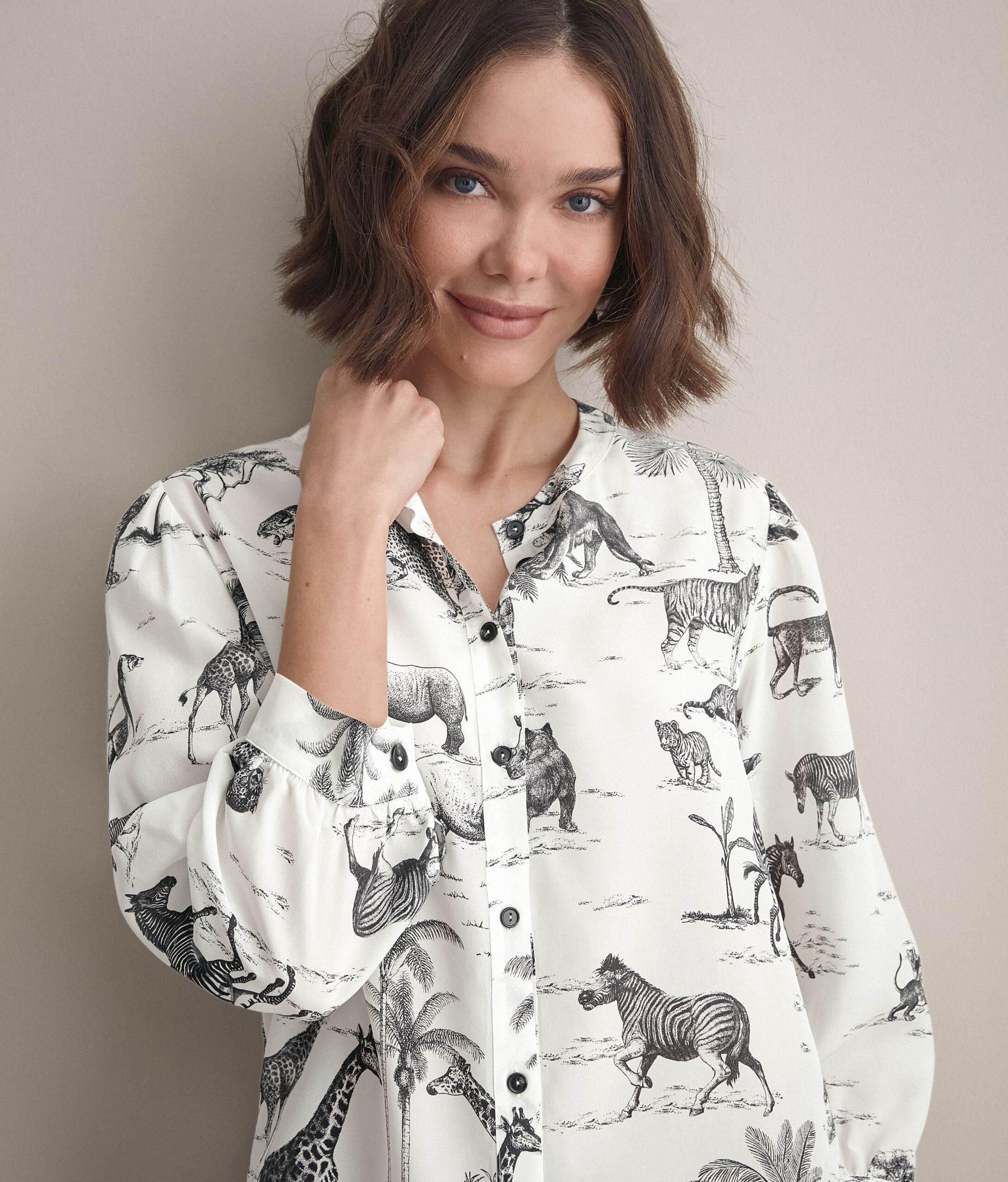 Chemise en soie à motif safari