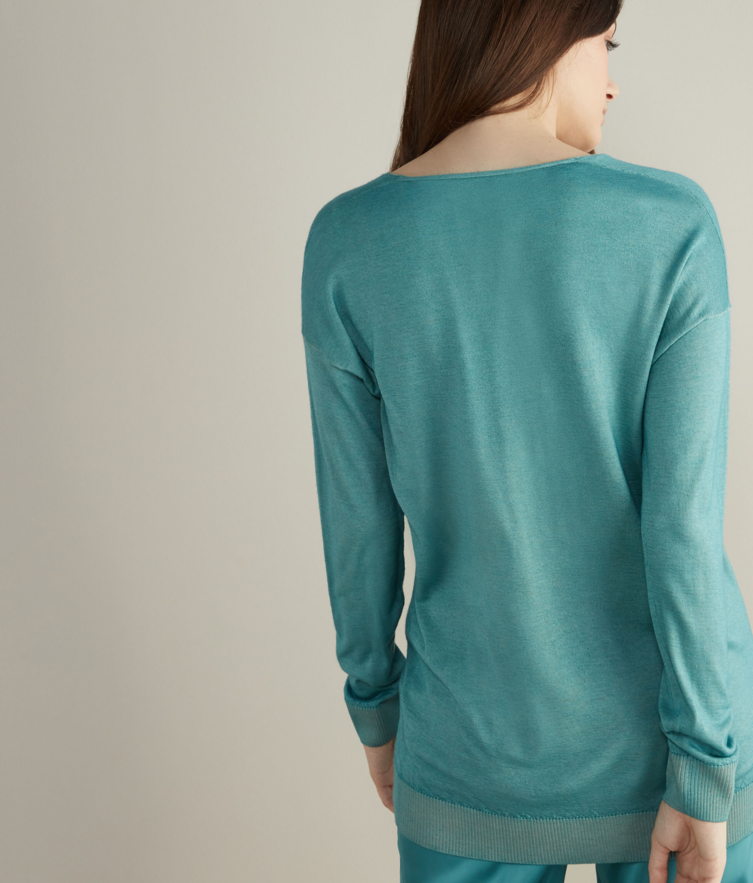 Ultrafine Cashmere Oversized V-neck Sweater