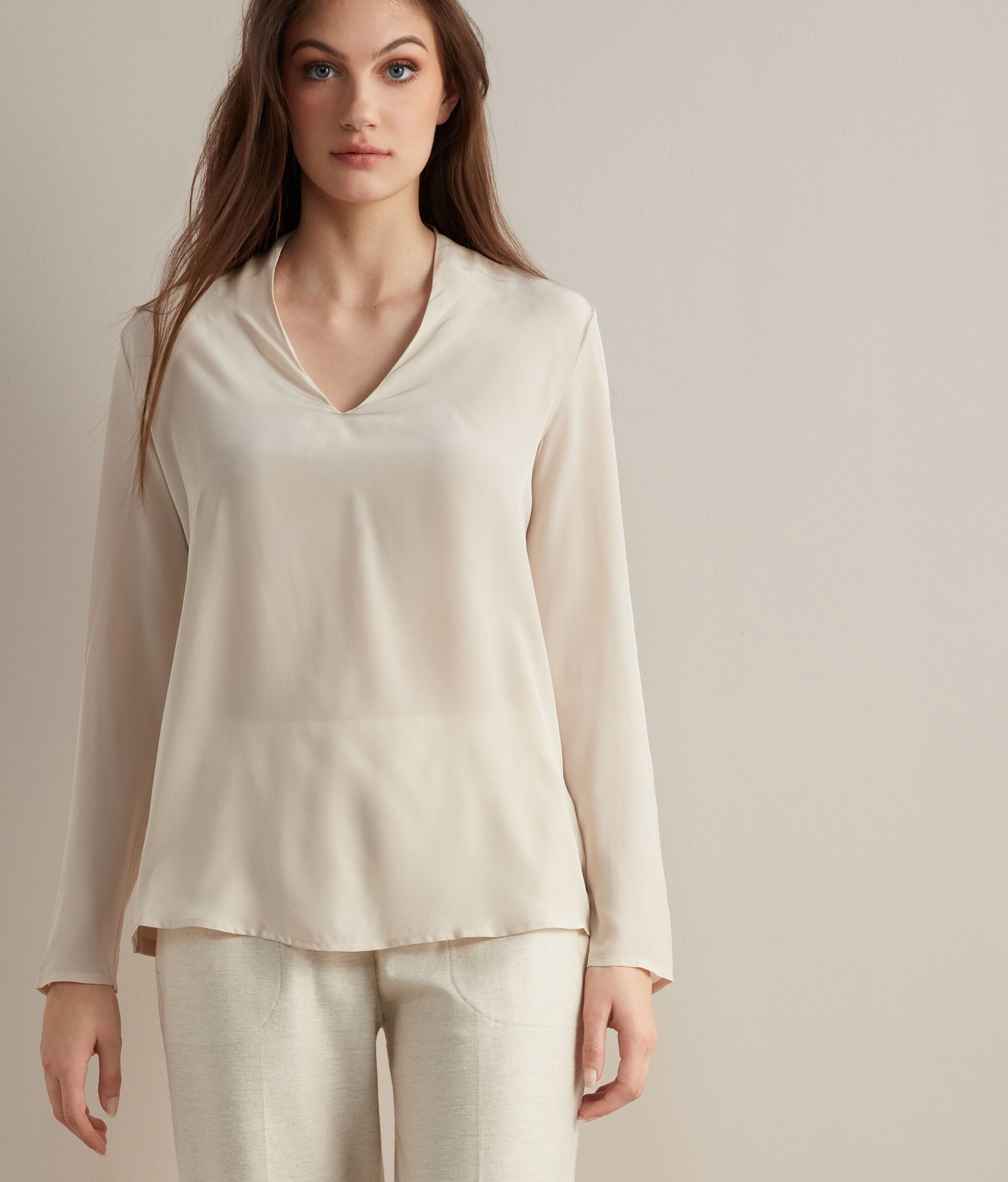 Blusa Scollo V Crepe de Chine