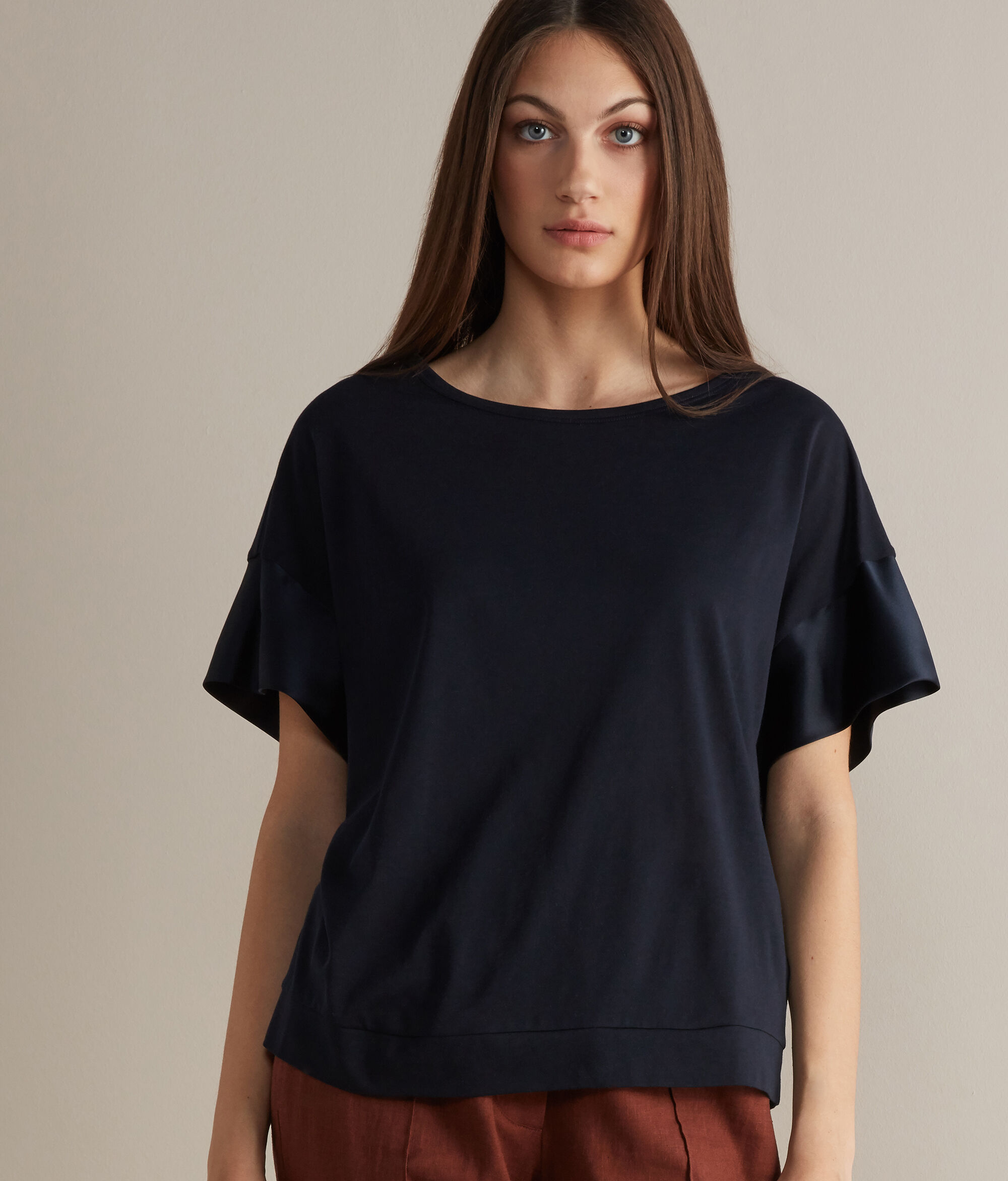 Camiseta de seda fresh con mangas de raso